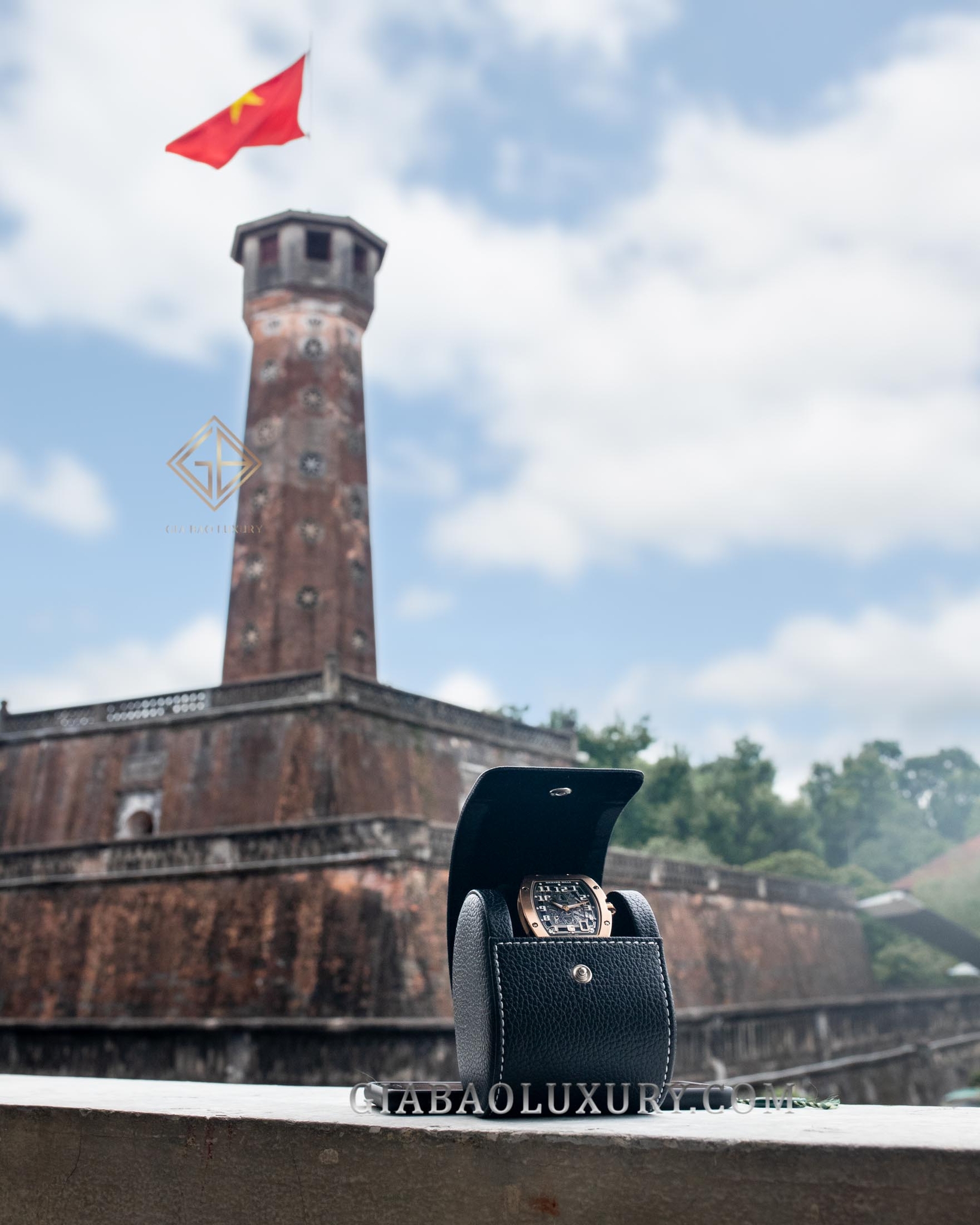 Đồng Hồ Richard Mille RM 67-01 Automatic Winding Extra Flat Vàng Hồng