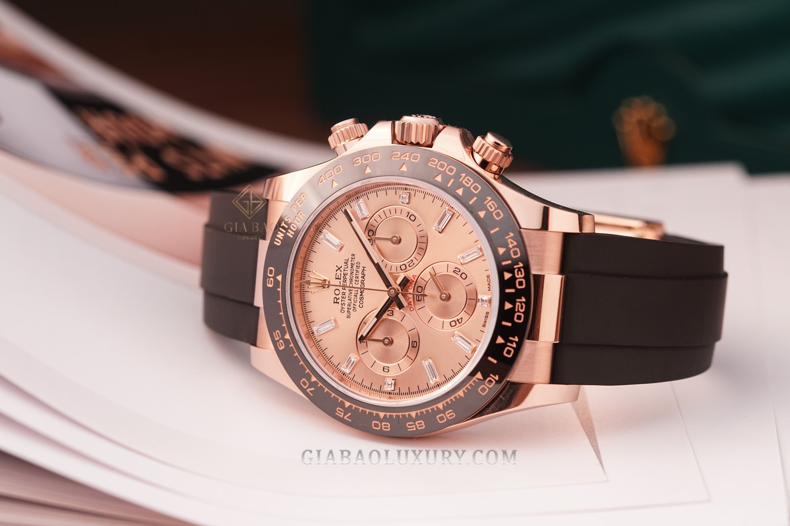 Đồng Hồ Rolex Cosmograph Daytona 116515LN Mặt Số Hồng Cọc Số Kim Cương Baguette