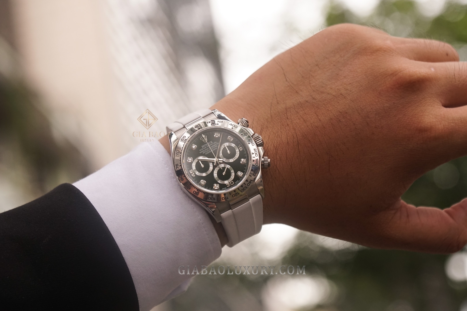 Đồng Hồ Rolex Cosmograph Daytona 116519G Mặt Số Đen Cọc Số Kim Cương