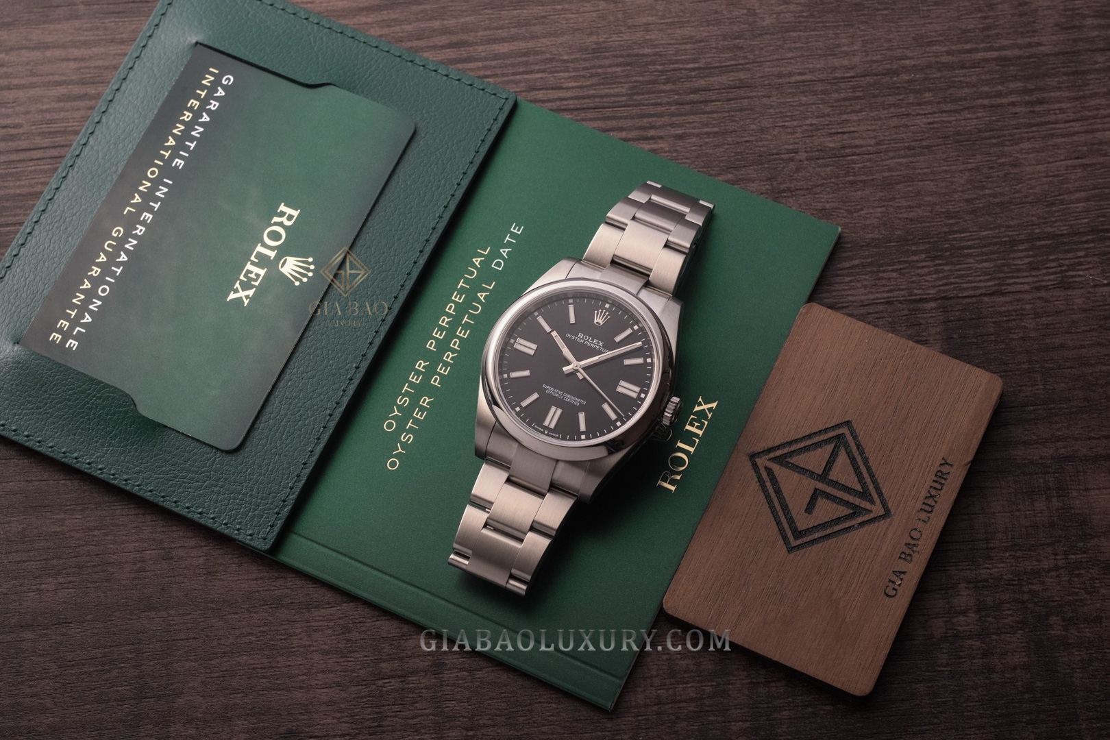 Đồng Hồ Rolex Oyster Perpetual 41 124300 Mặt Số Đen