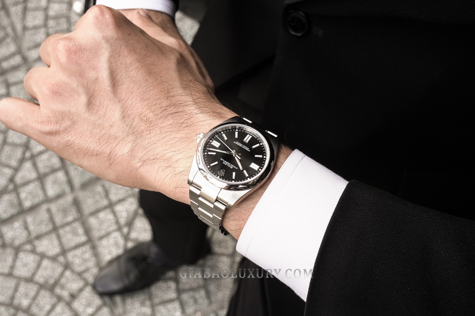 Đồng Hồ Rolex Oyster Perpetual 41 124300 Mặt Số Đen