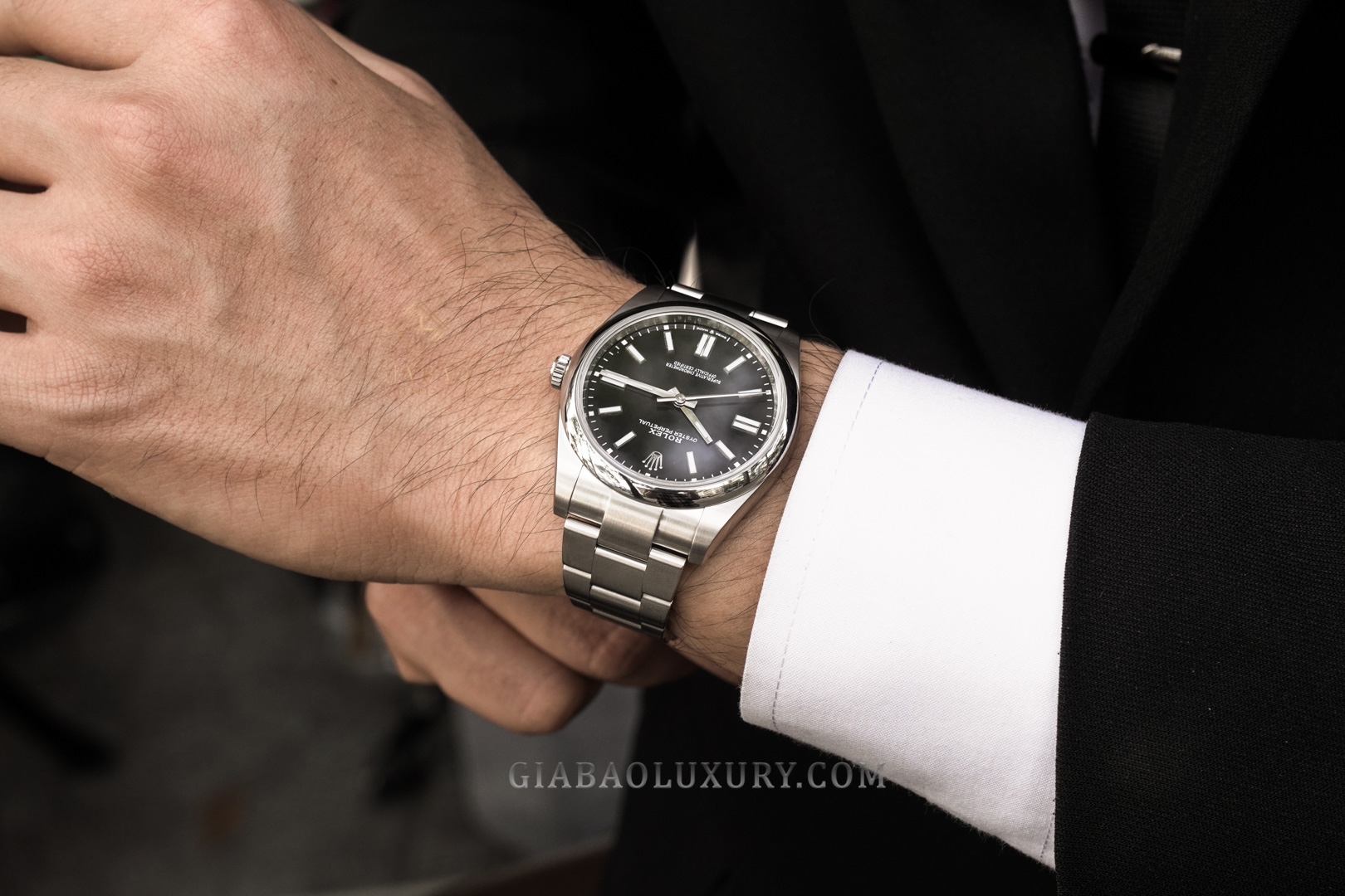 Đồng Hồ Rolex Oyster Perpetual 41 124300 Mặt Số Đen