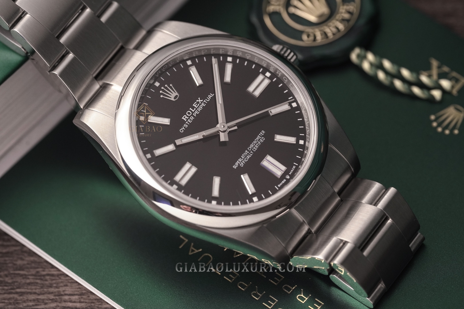 Đồng Hồ Rolex Oyster Perpetual 41 124300 Mặt Số Đen