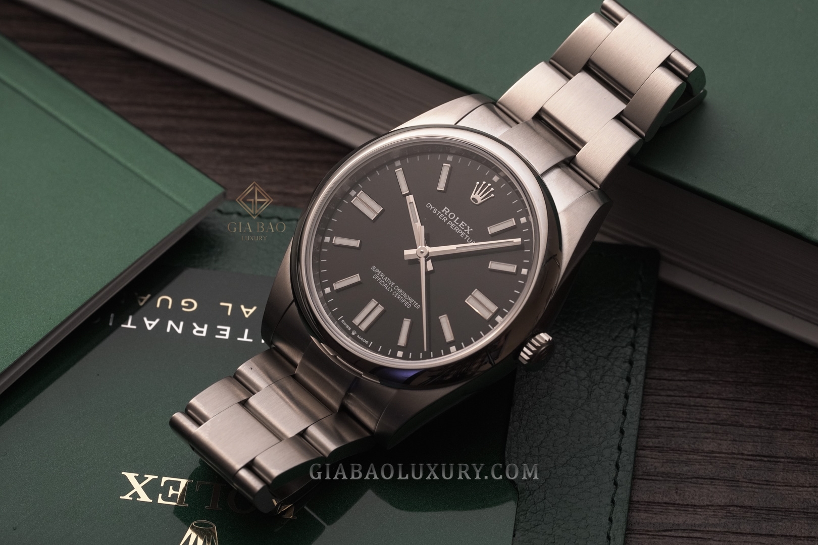 Đồng Hồ Rolex Oyster Perpetual 41 124300 Mặt Số Đen