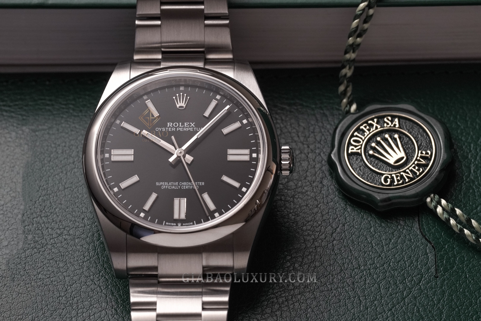 Đồng Hồ Rolex Oyster Perpetual 41 124300 Mặt Số Đen