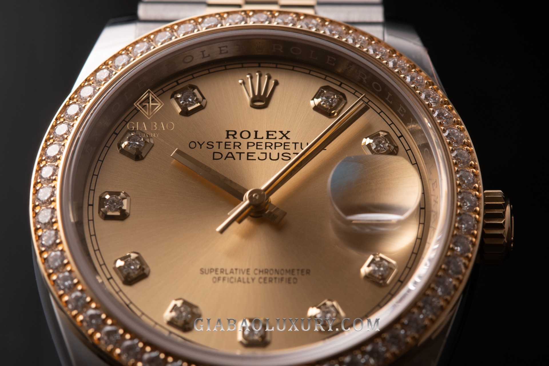 Đồng Hồ Rolex Datejust 36 126283RBR Mặt Số Vàng Champagne Nạm Kim Cương