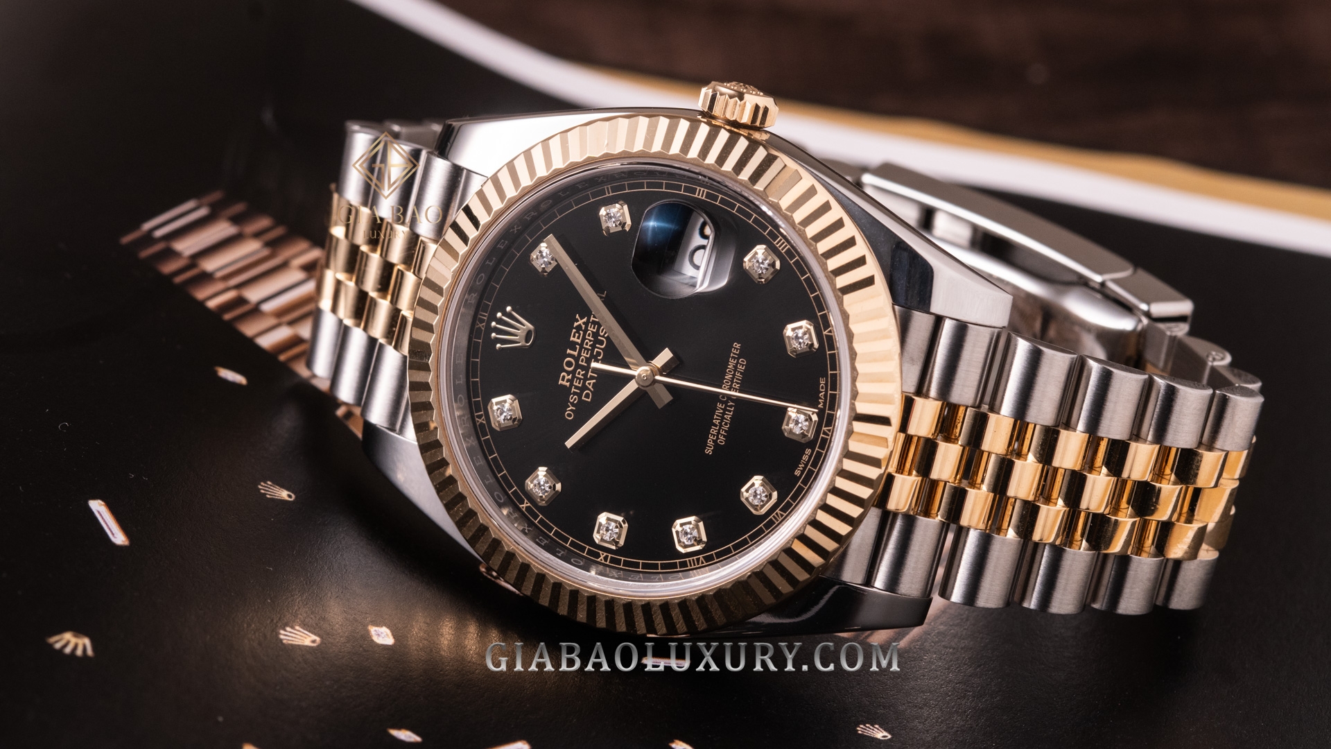 Đồng Hồ Rolex Datejust 41 126333 Mặt Số Đen Nạm Kim Cương