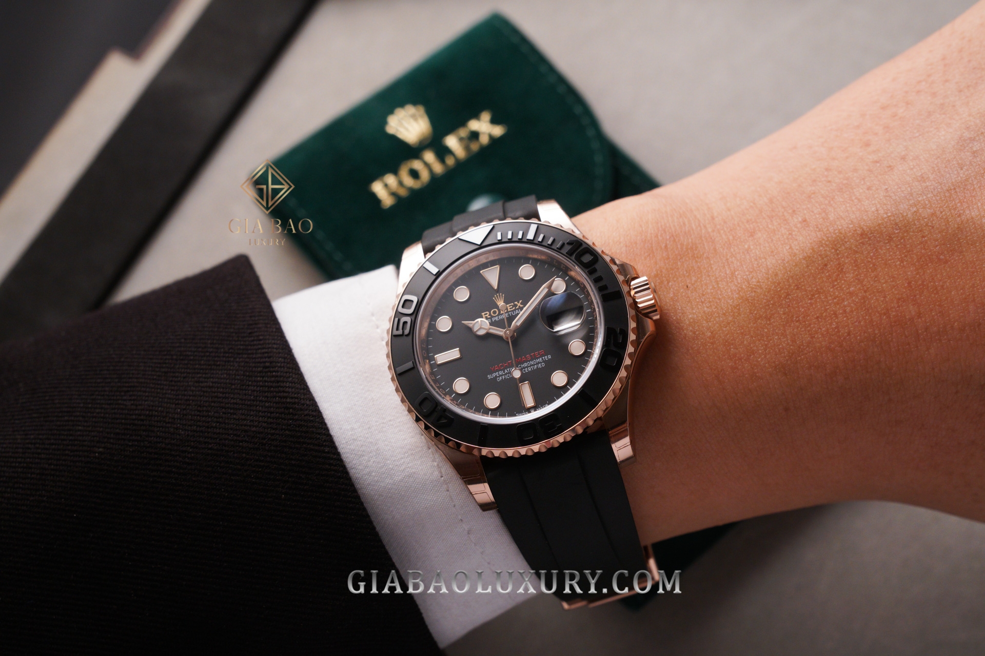 Đồng Hồ Rolex Yacht-Master 40 126655 Mặt Số Đen