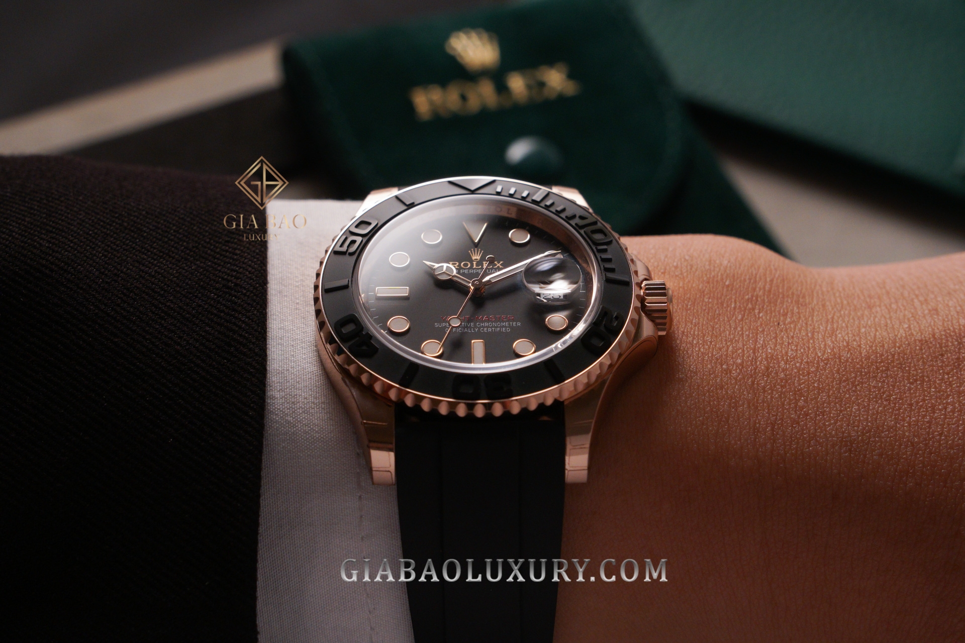 Đồng Hồ Rolex Yacht-Master 40 126655 Mặt Số Đen