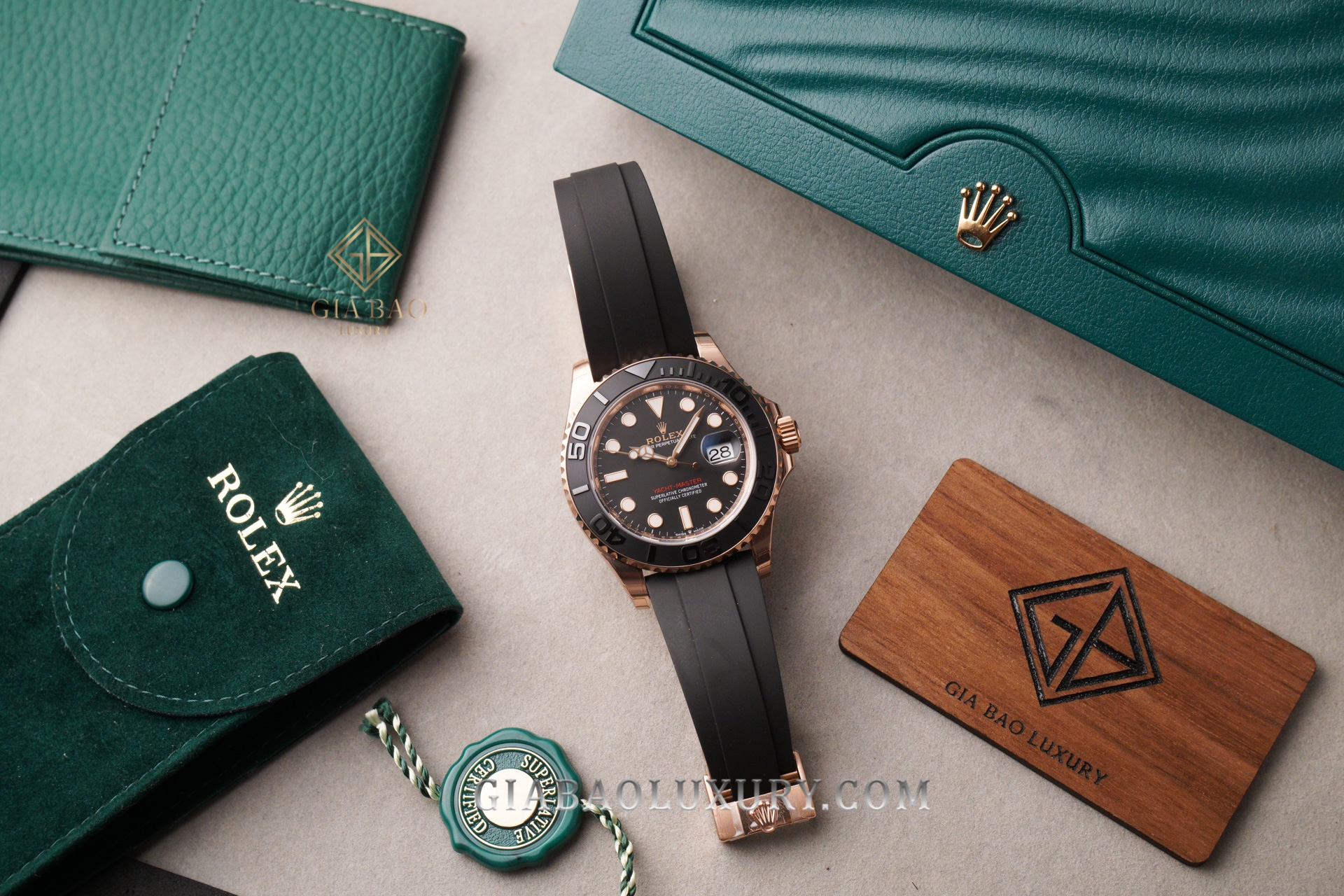 Đồng Hồ Rolex Yacht-Master 40 126655 Mặt Số Đen