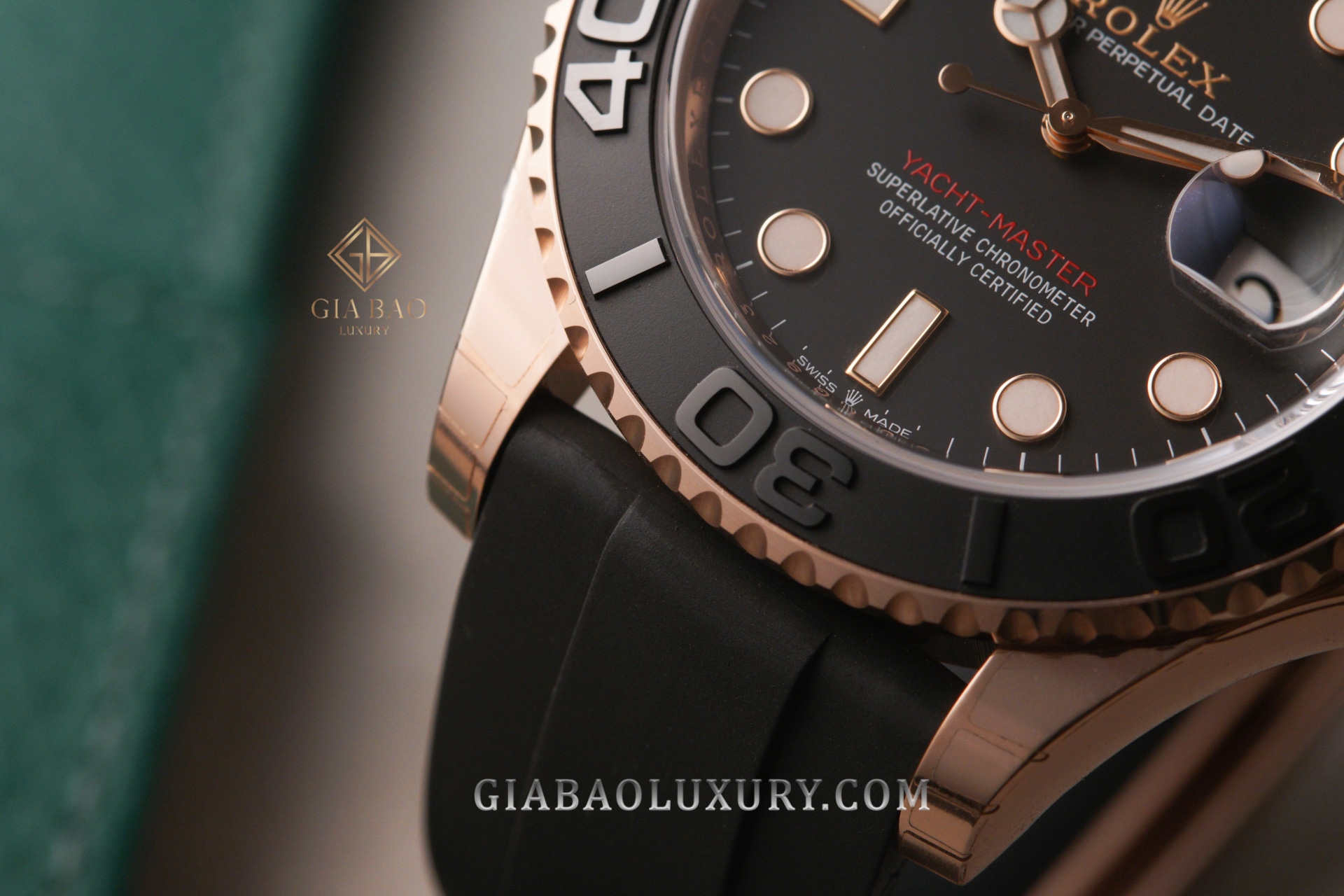 Đồng Hồ Rolex Yacht-Master 40 126655 Mặt Số Đen