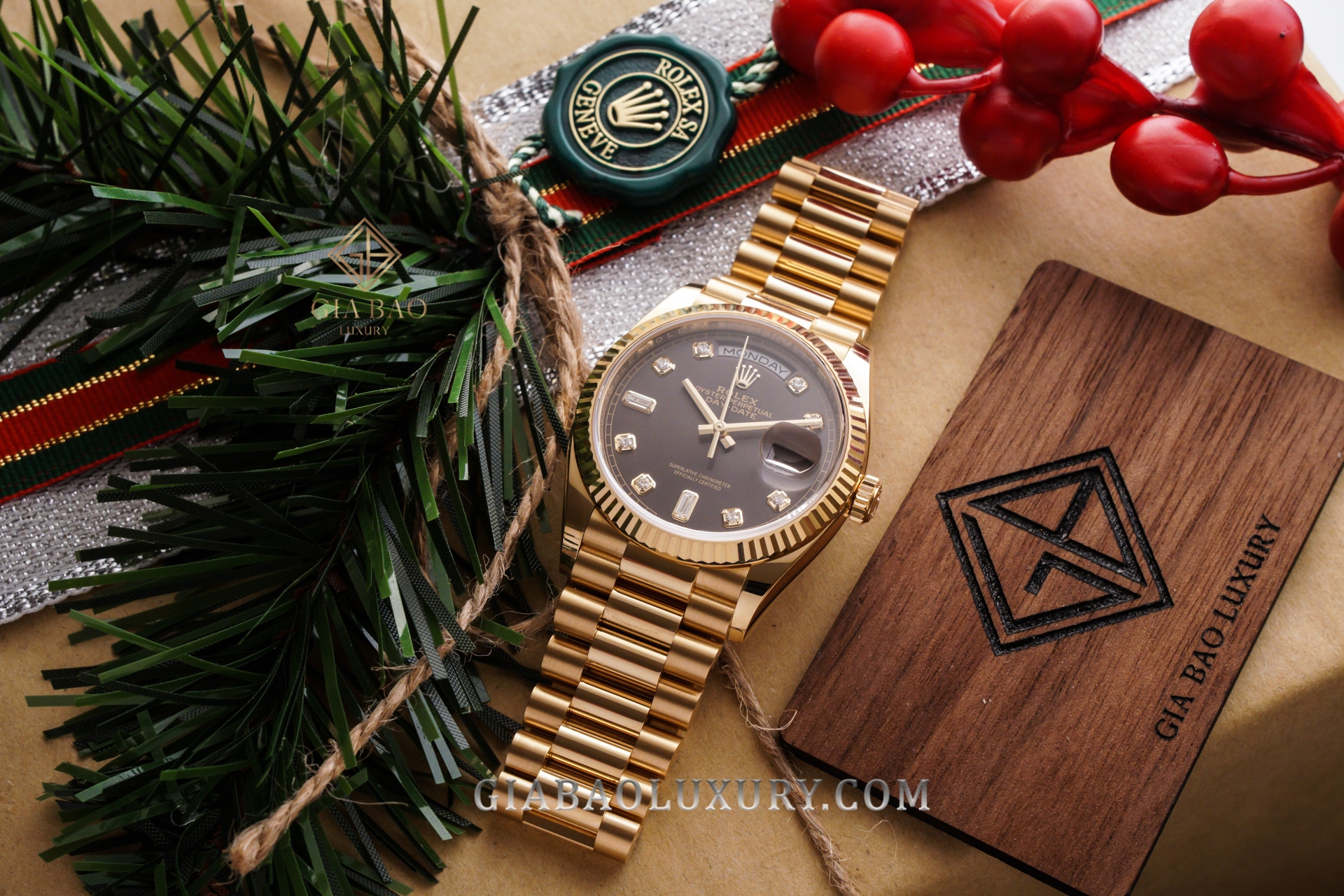 Đồng Hồ Rolex Day-Date 36 128238 Mặt Số Xám Nạm Kim Cương