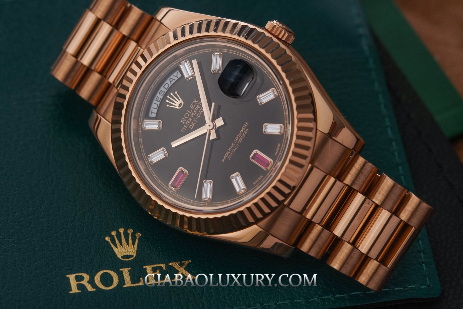 Review Đồng Hồ Rolex Day-Date 218235 Mặt Số Đen