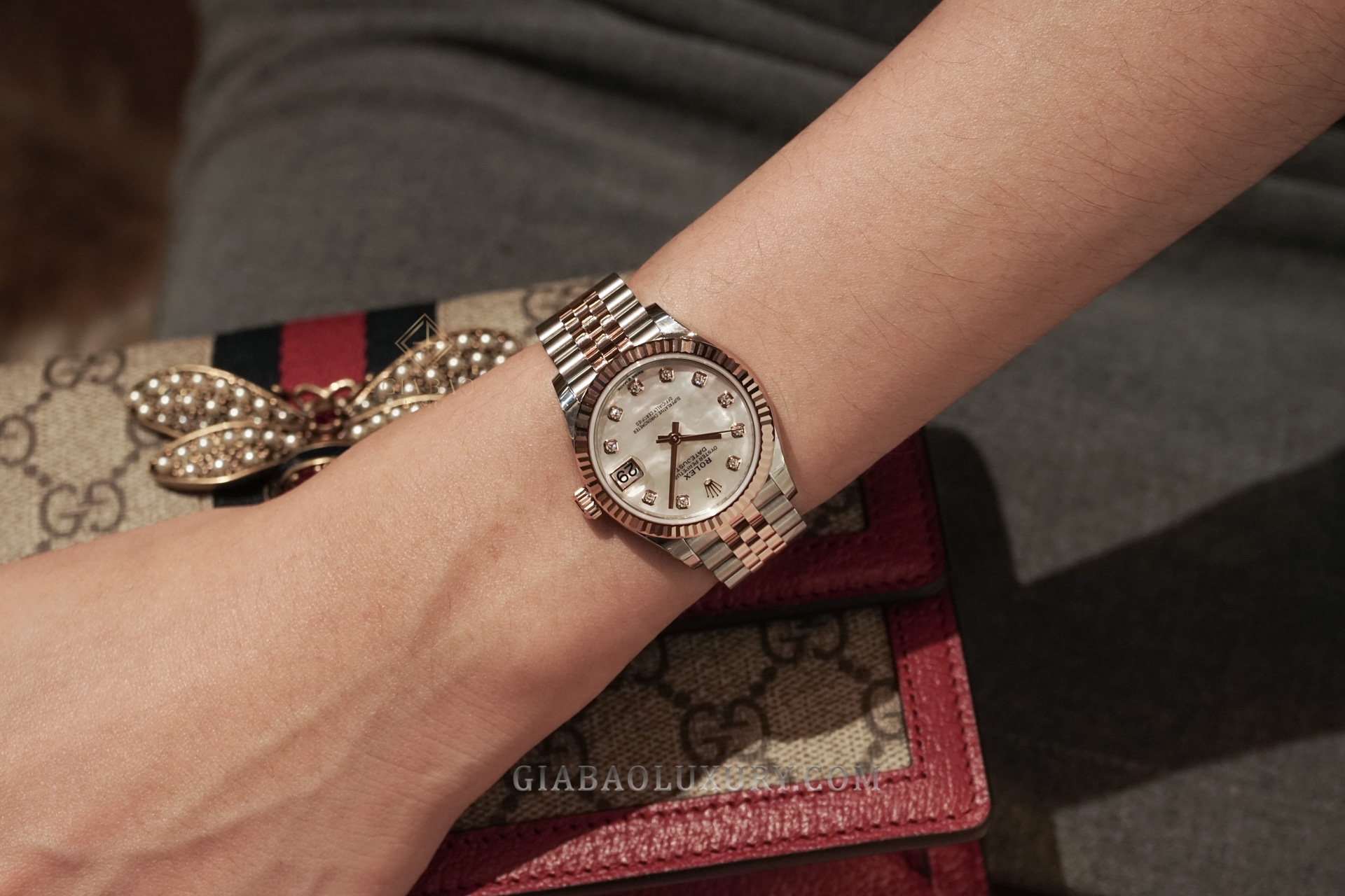 Đồng Hồ Rolex Lady Datejust 279171 Mặt Số Vỏ Trai Trắng
