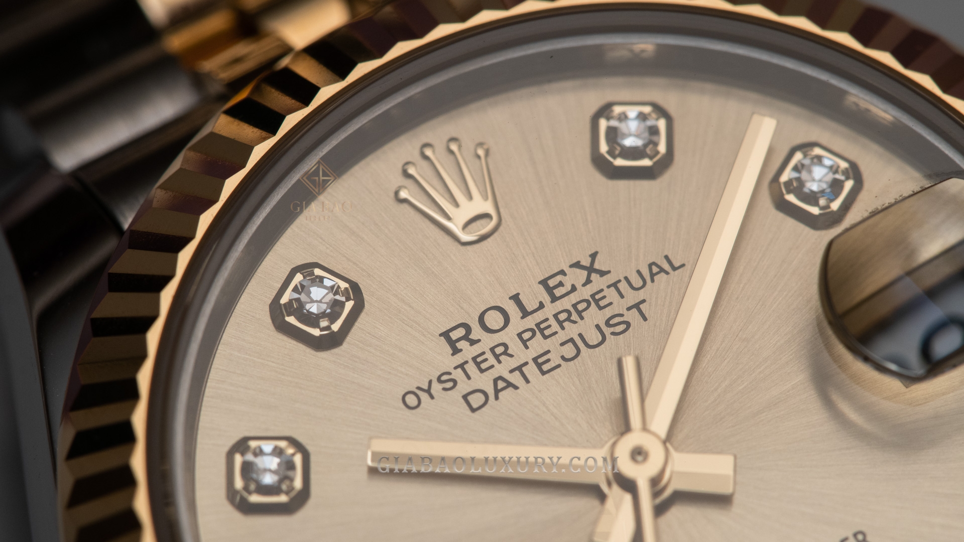 Đồng Hồ Rolex Lady Datejust 31 278273 Mặt Số Vàng Champagne Nạm Kim Cương