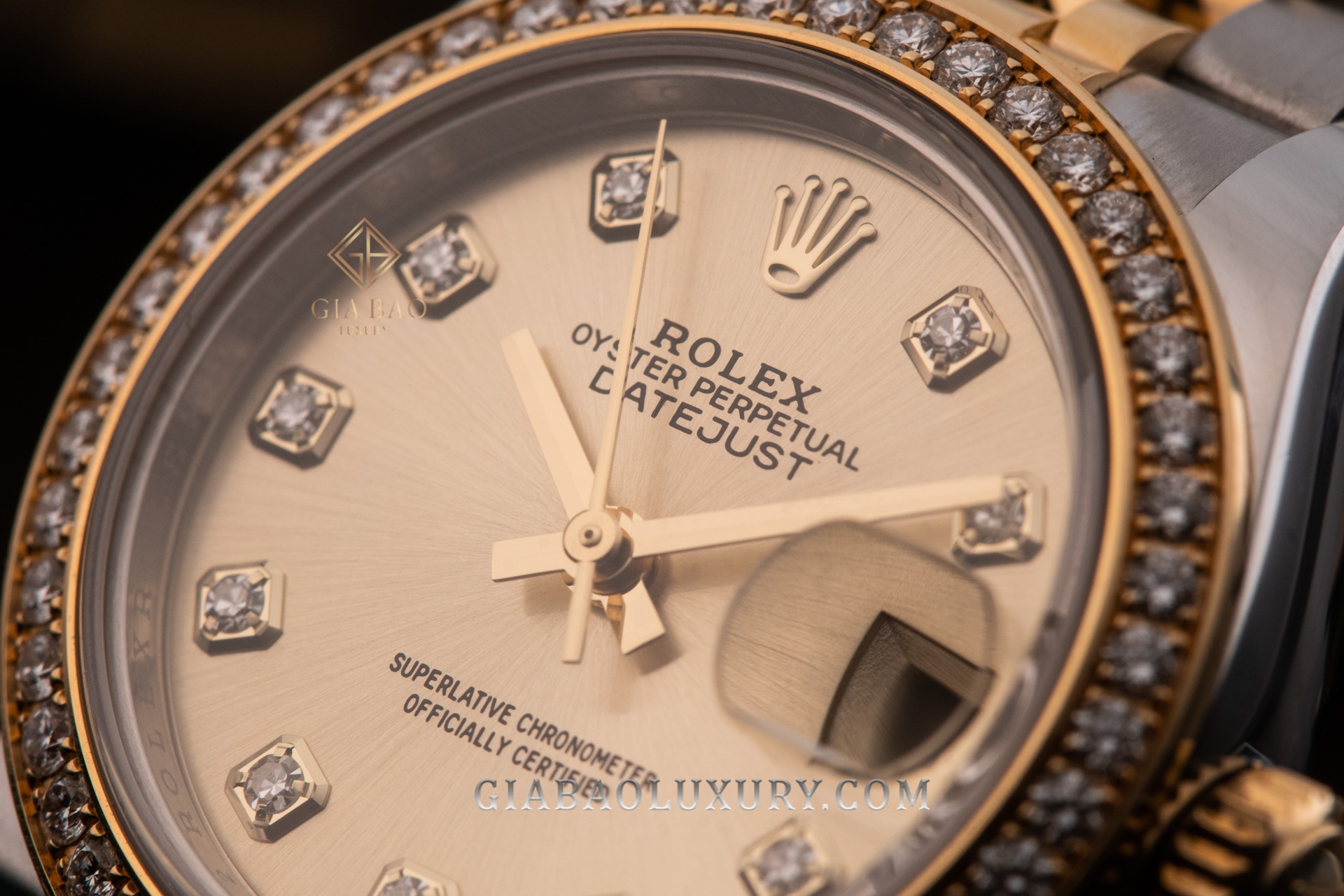 Đồng Hồ Rolex Lady-Datejust 28 279173 Mặt Số Vàng Champagne Nạm Kim Cương