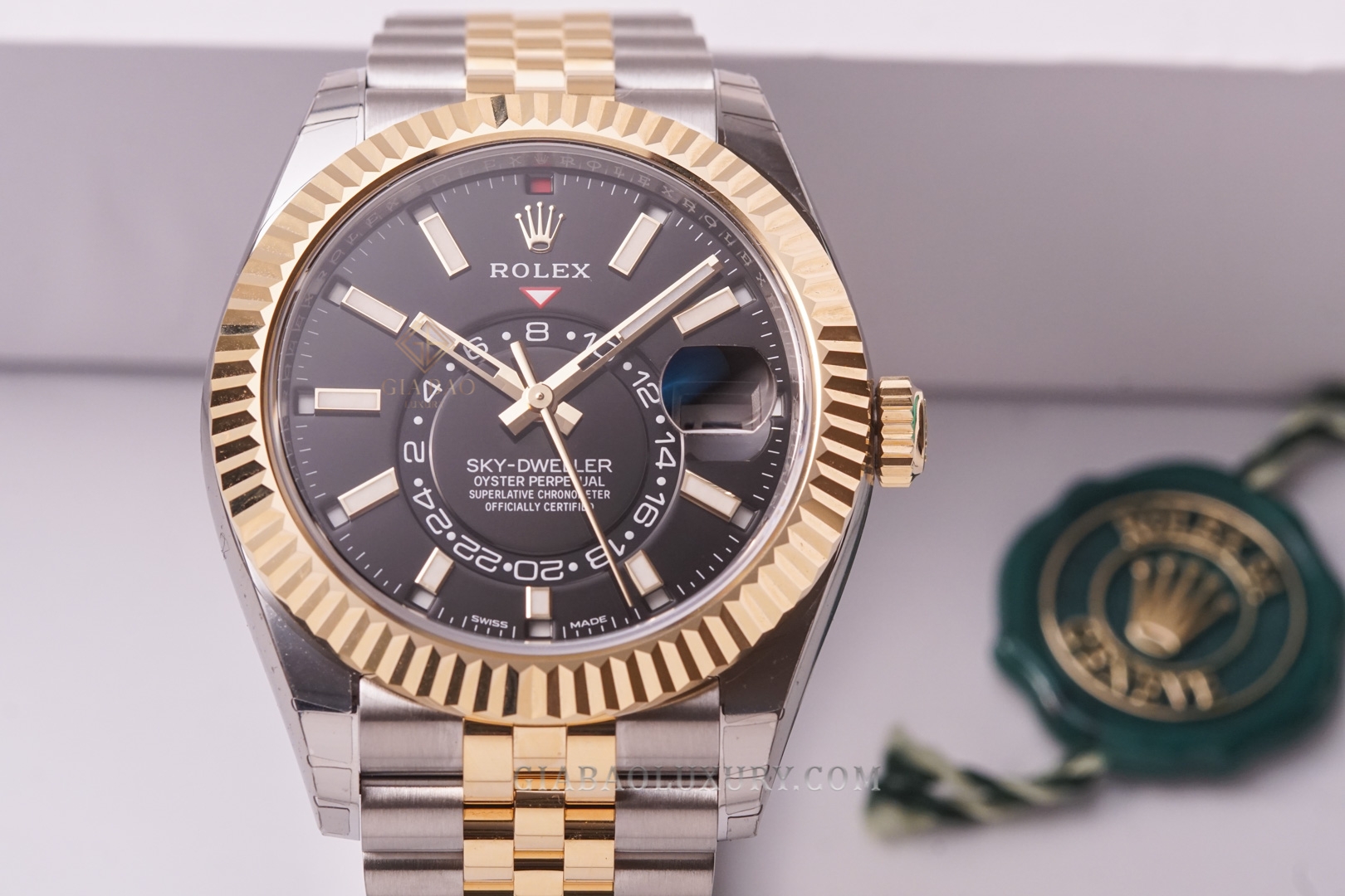 Đồng Hồ Rolex Sky-Dweller 326933-0005 Mặt Số Đen