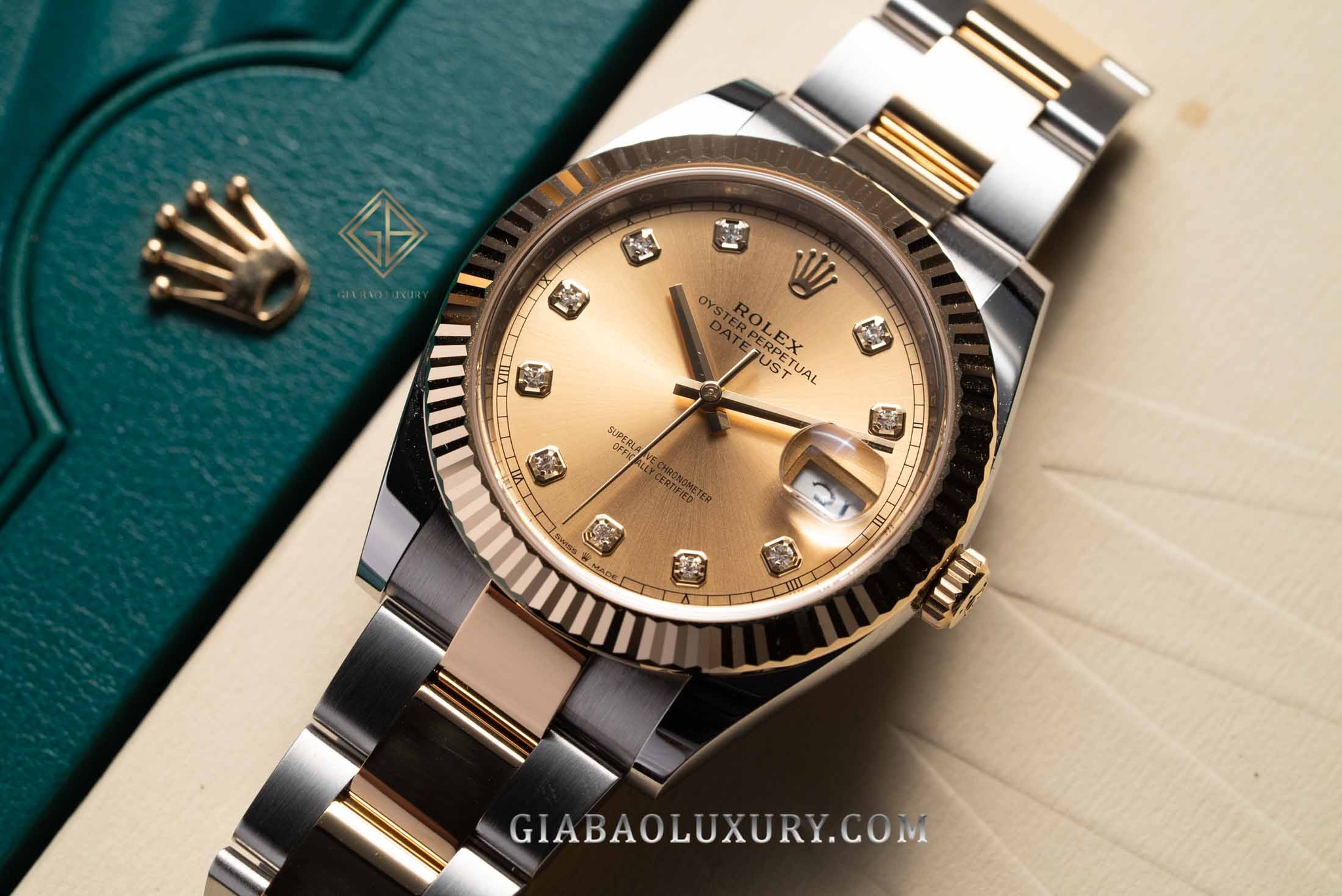 Đồng Hồ Rolex Datejust 41 126333 Mặt Số Champagne Nạm Kim Cương Dây Đeo Oyster