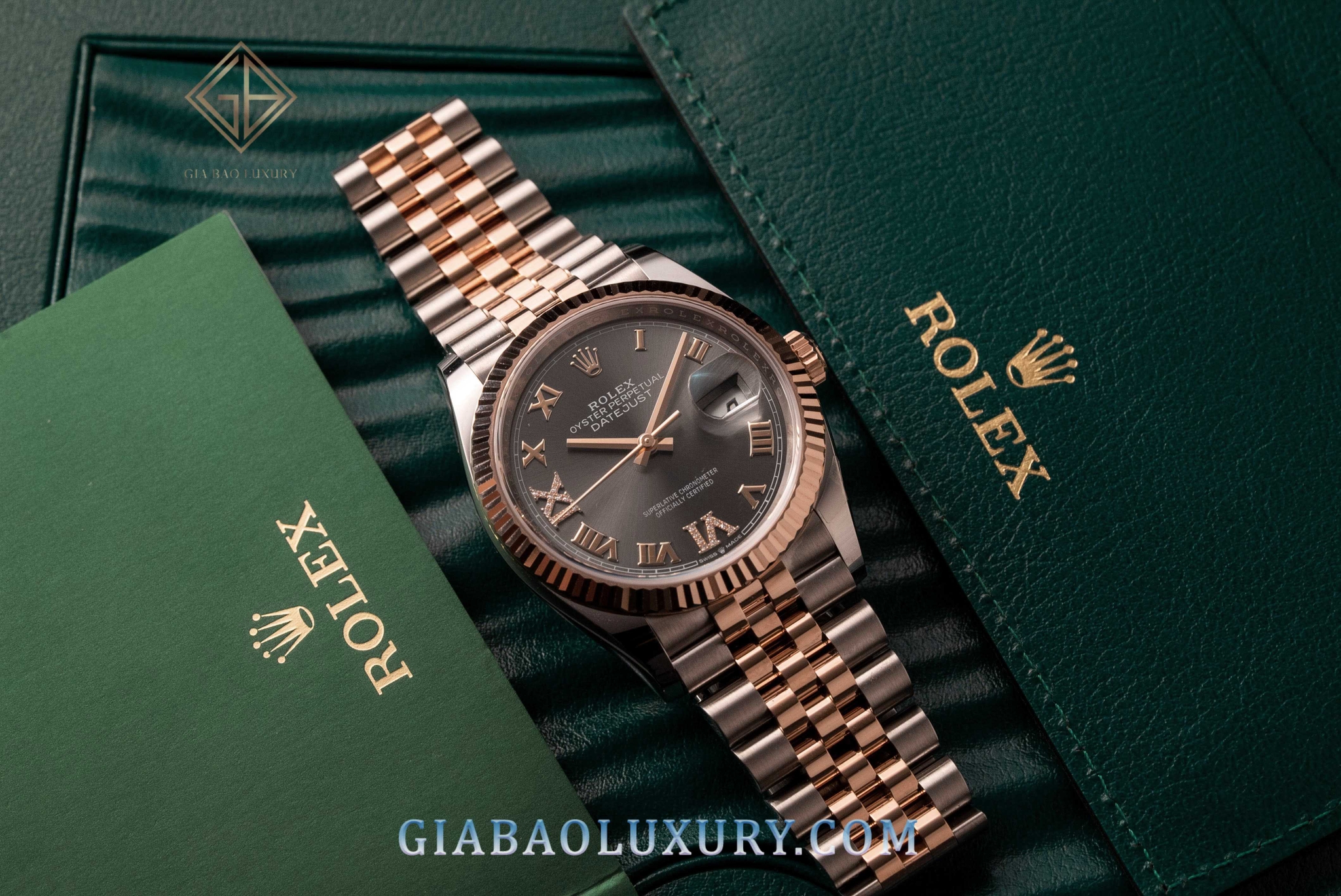 Đồng Hồ Rolex Datejust 36 126231 Mặt Số Rhodium Cọc Số La Mã Nạm Kim Cương