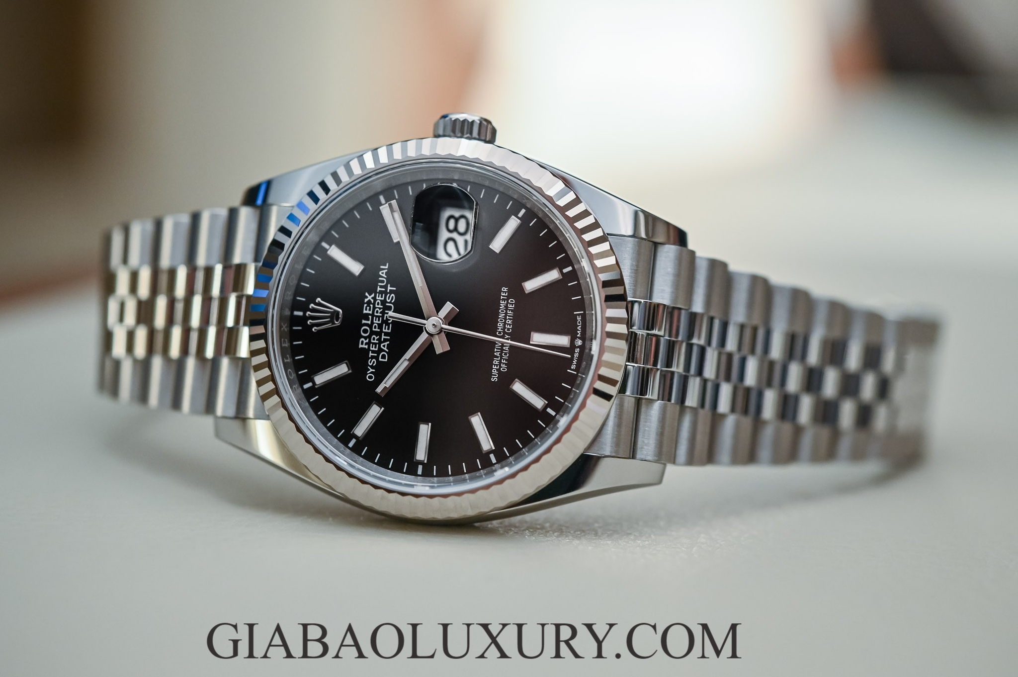 Đồng Hồ Rolex Datejust 126234 Mặt Số Đen Cọc Số Dạ Quang