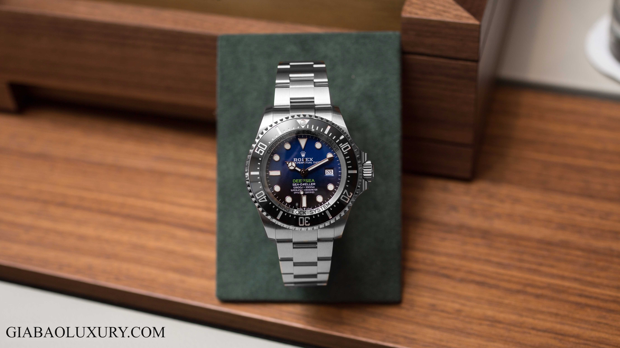 đồng hồ Rolex Oyster Perpetual Deepsea 126660