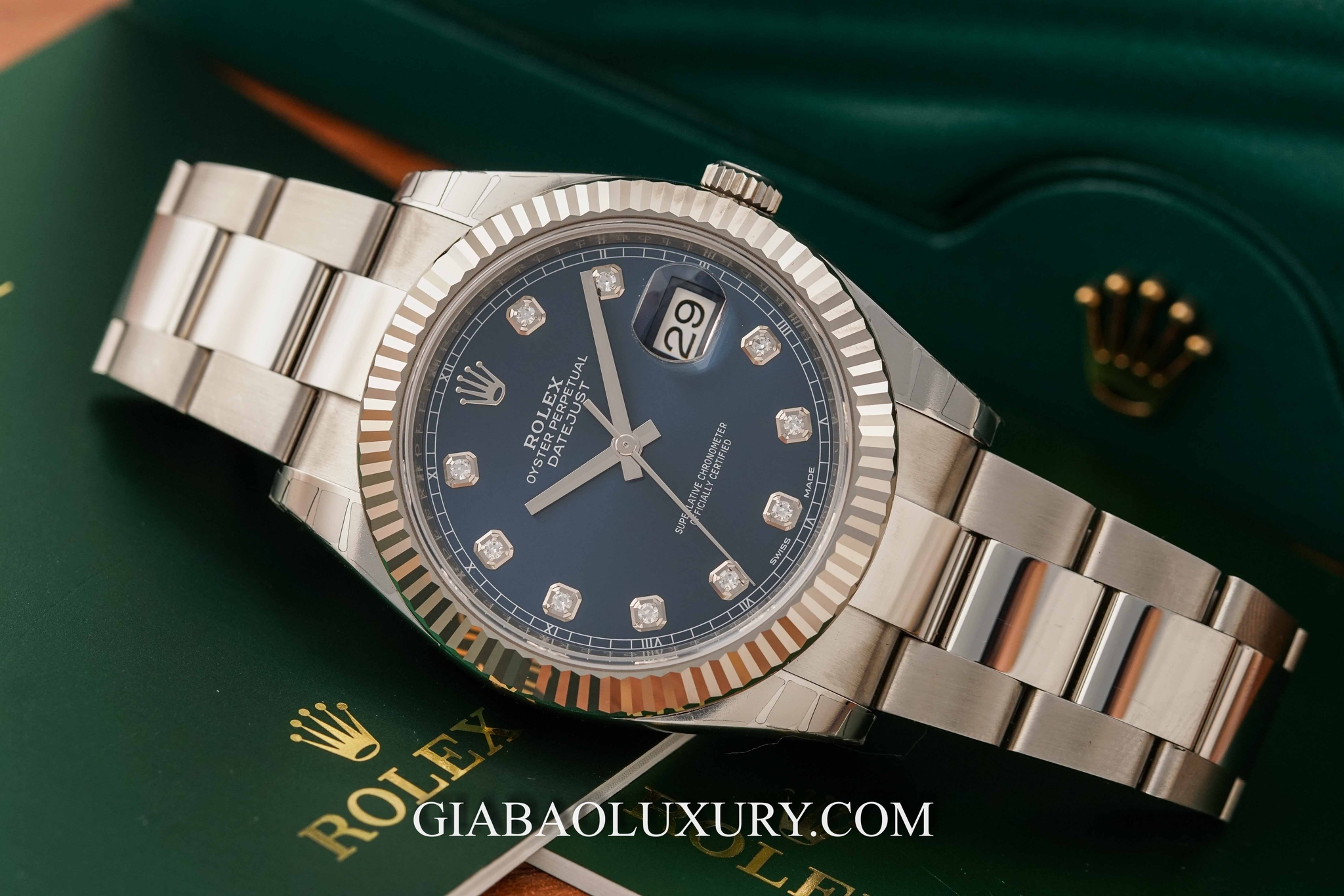 Đồng Hồ Rolex Datejust 126334 Mặt Số Xanh Nạm Kim Cương dây Oyster