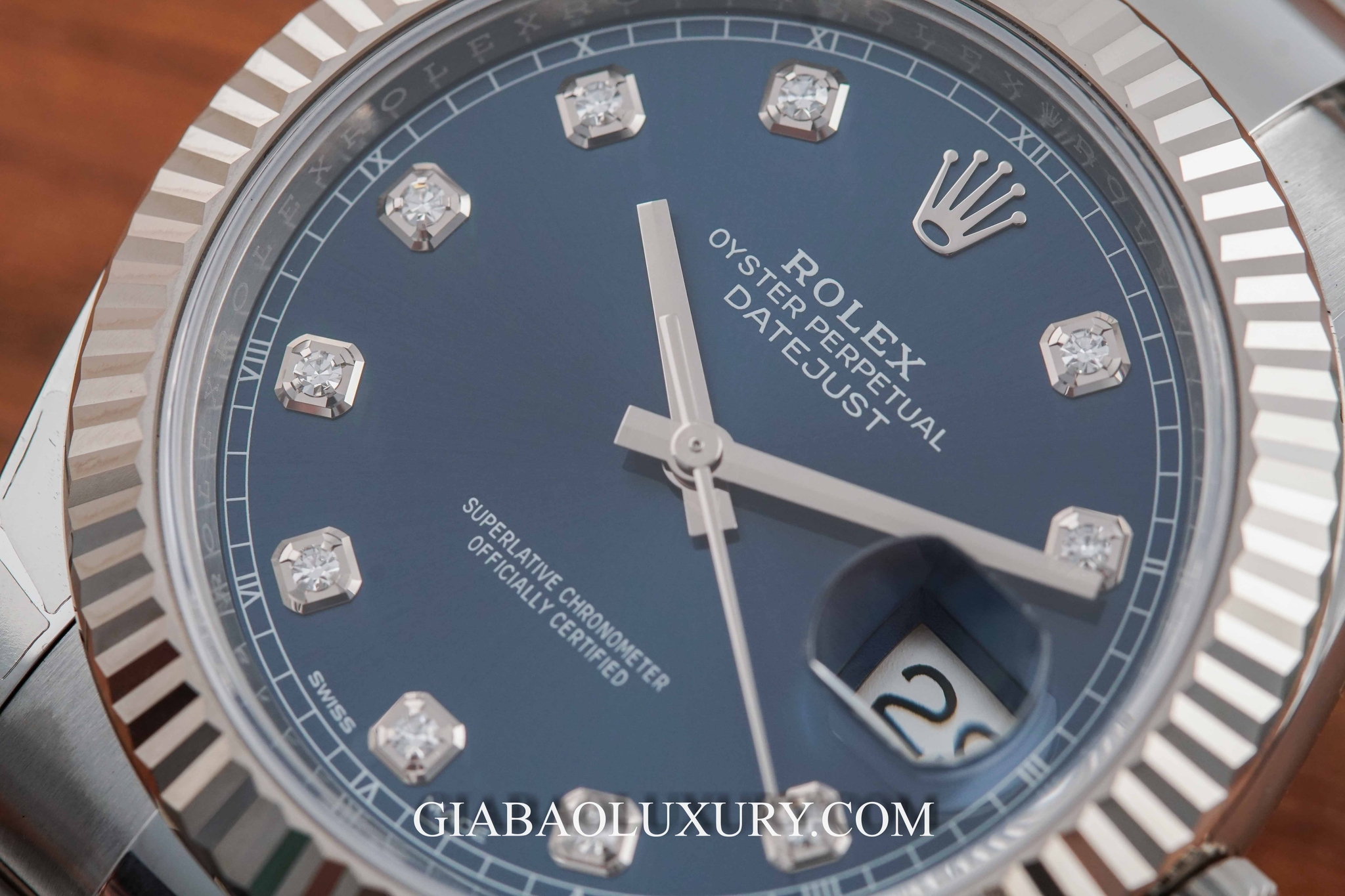 Đồng Hồ Rolex Datejust 126334 Mặt Số Xanh Nạm Kim Cương dây Oyster