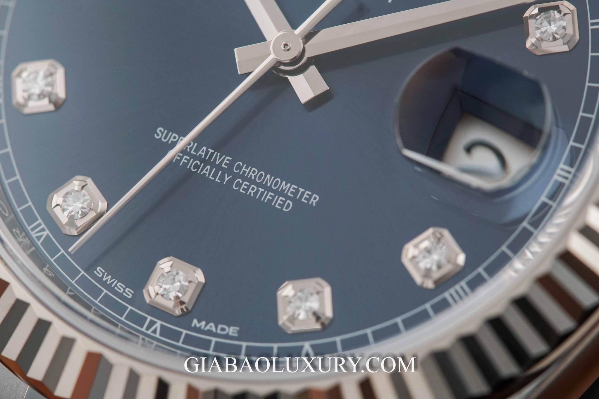 Đồng Hồ Rolex Datejust 126334 Mặt Số Xanh Nạm Kim Cương dây Oyster