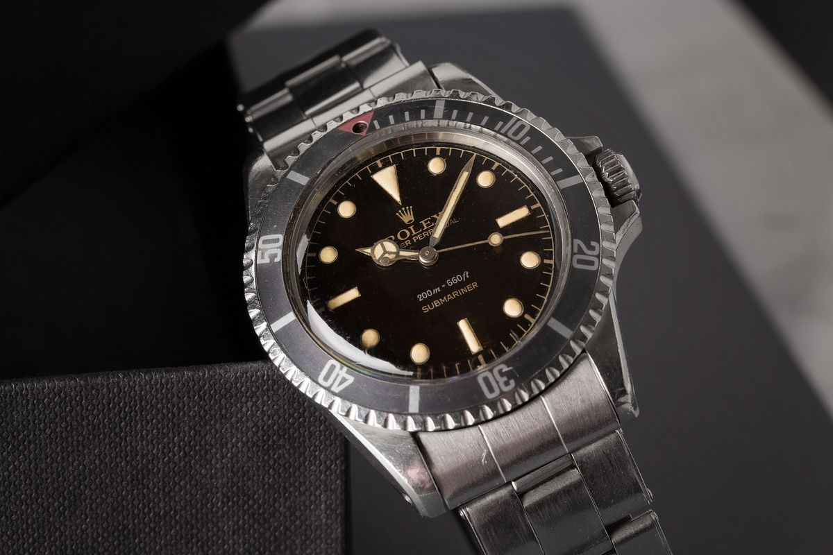 Hướng dẫn mua đồng hồ Rolex Submariner mới nhất 2020 - 2021