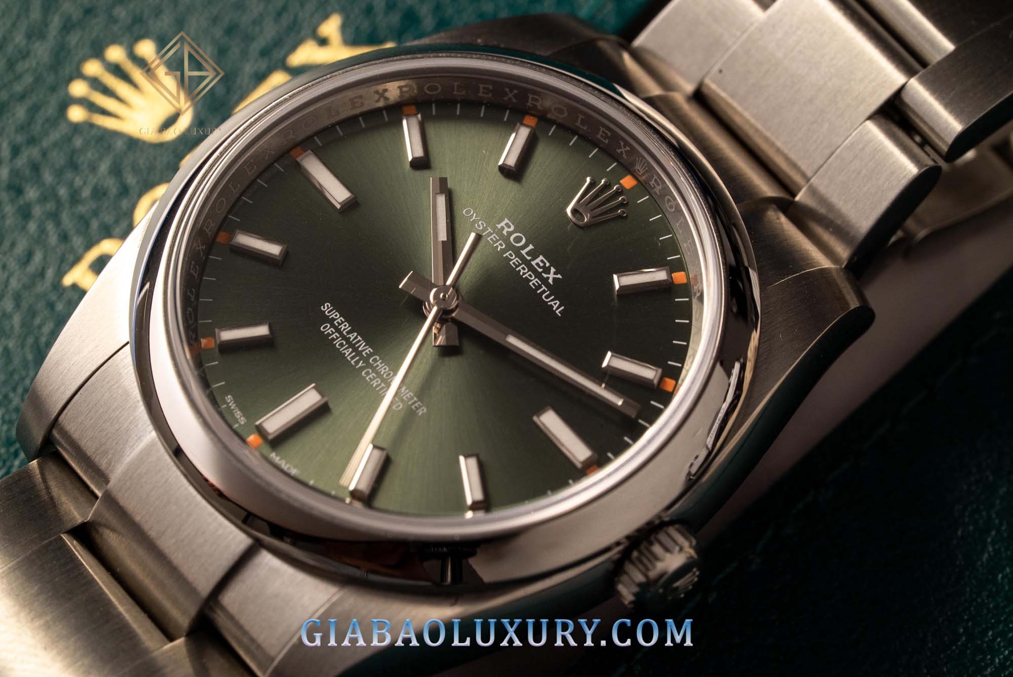 Đồng Hồ Rolex Oyster Perpetual 114200 Mặt Số Xanh Lá