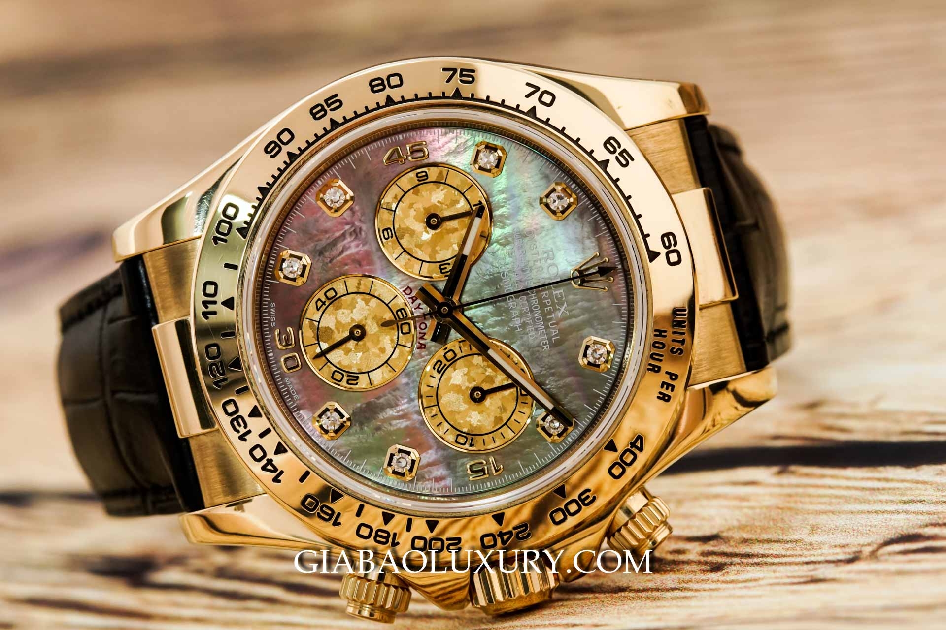 Đồng Hồ Rolex Cosmograph Daytona 116518 Vàng vàng, Mặt số xà cừ