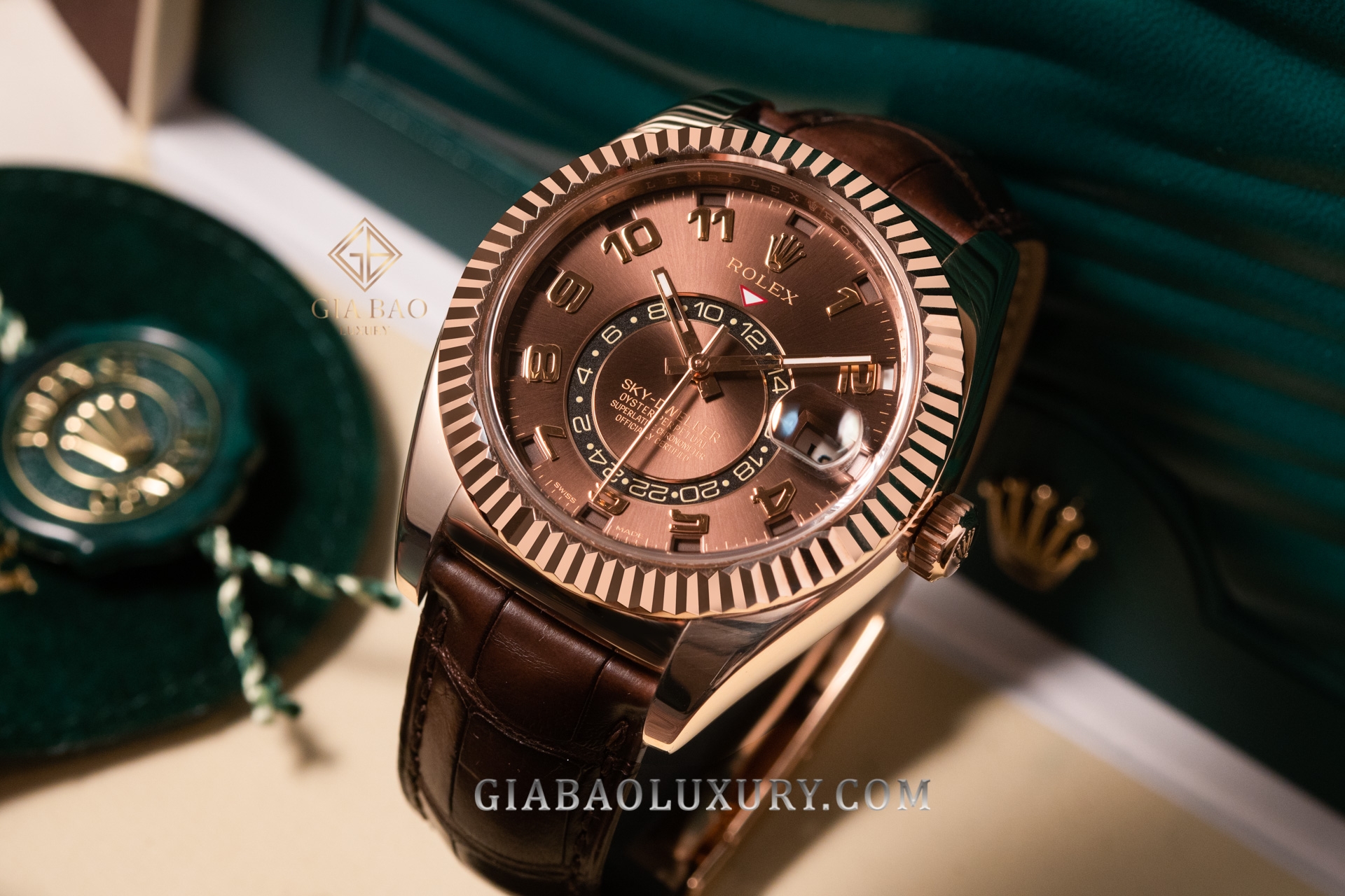 Đồng hồ Rolex Sky-Dweller 326135 Mặt Số Chocolate