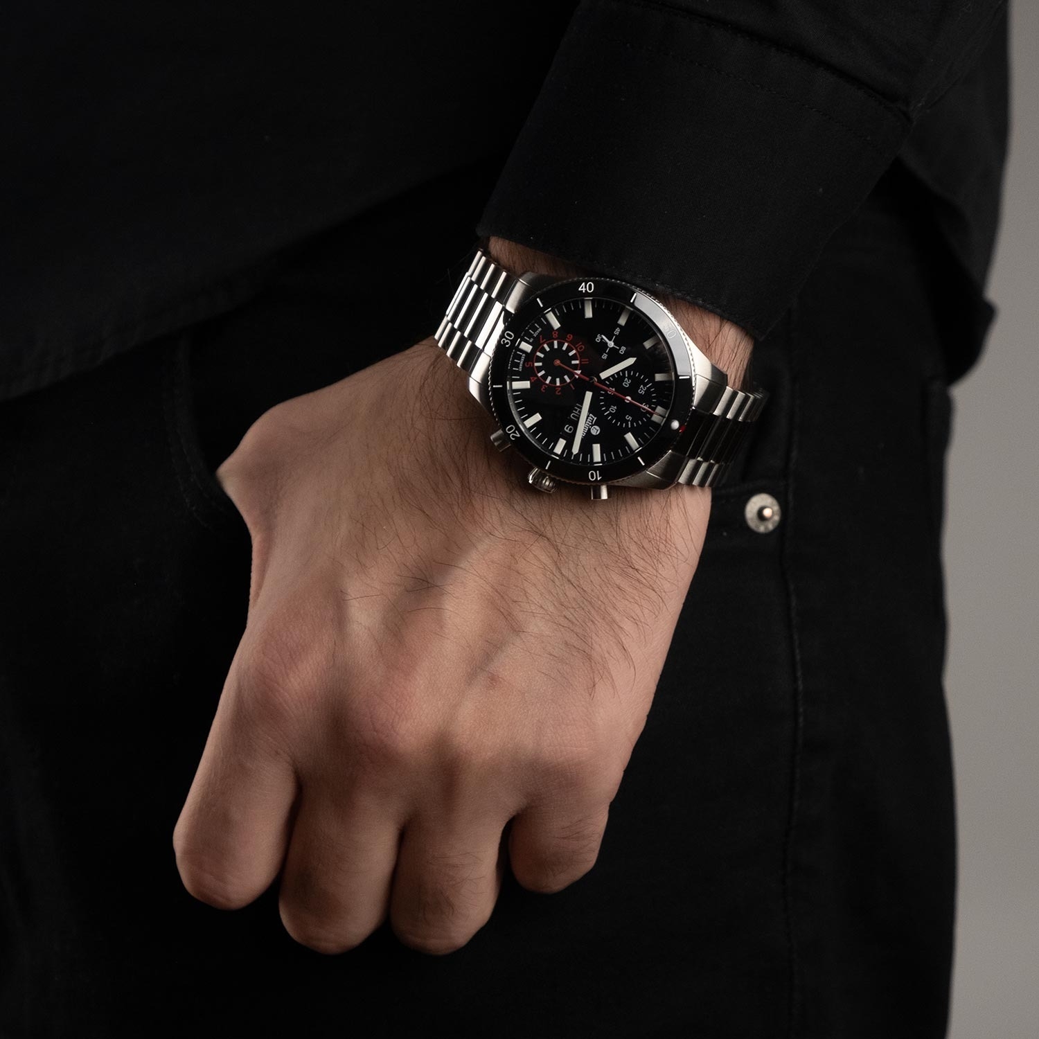 Đồng hồ đeo tay thương hiệu Tutima, dòng sản phẩm Grand Flieger Airport, Ref no: 6407-06, mặt số nhung đen, size 41mm, máy tự động, vỏ và dây đồng hồ bằng thép không gỉ, hàng mới 100%