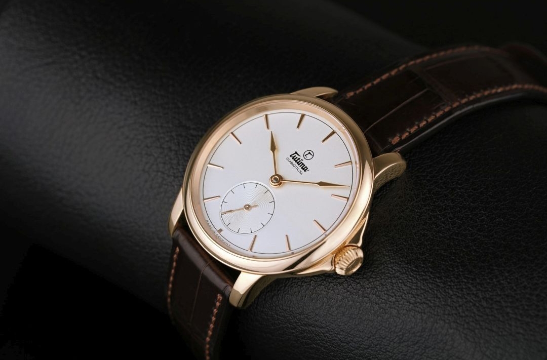 Tutima, dòng sản phẩm Patria, Ref no: 6600-02, mặt số mạ bạc