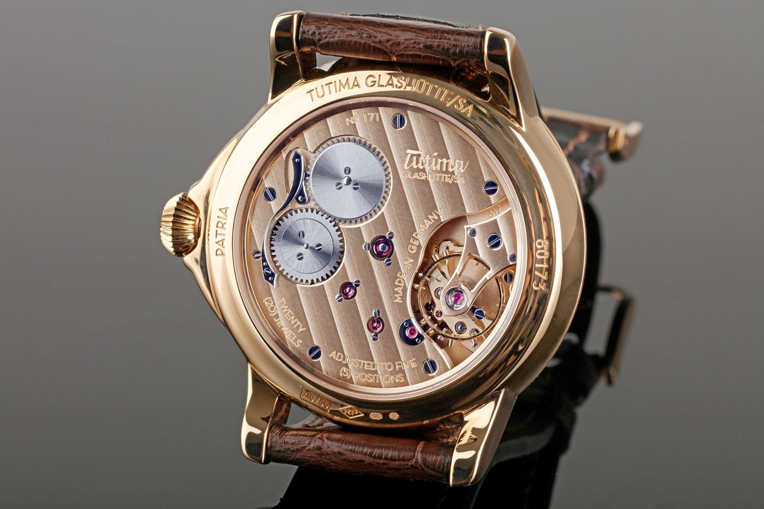 Tutima, dòng sản phẩm Patria, Ref no: 6601-02, mặt số mạ bạc