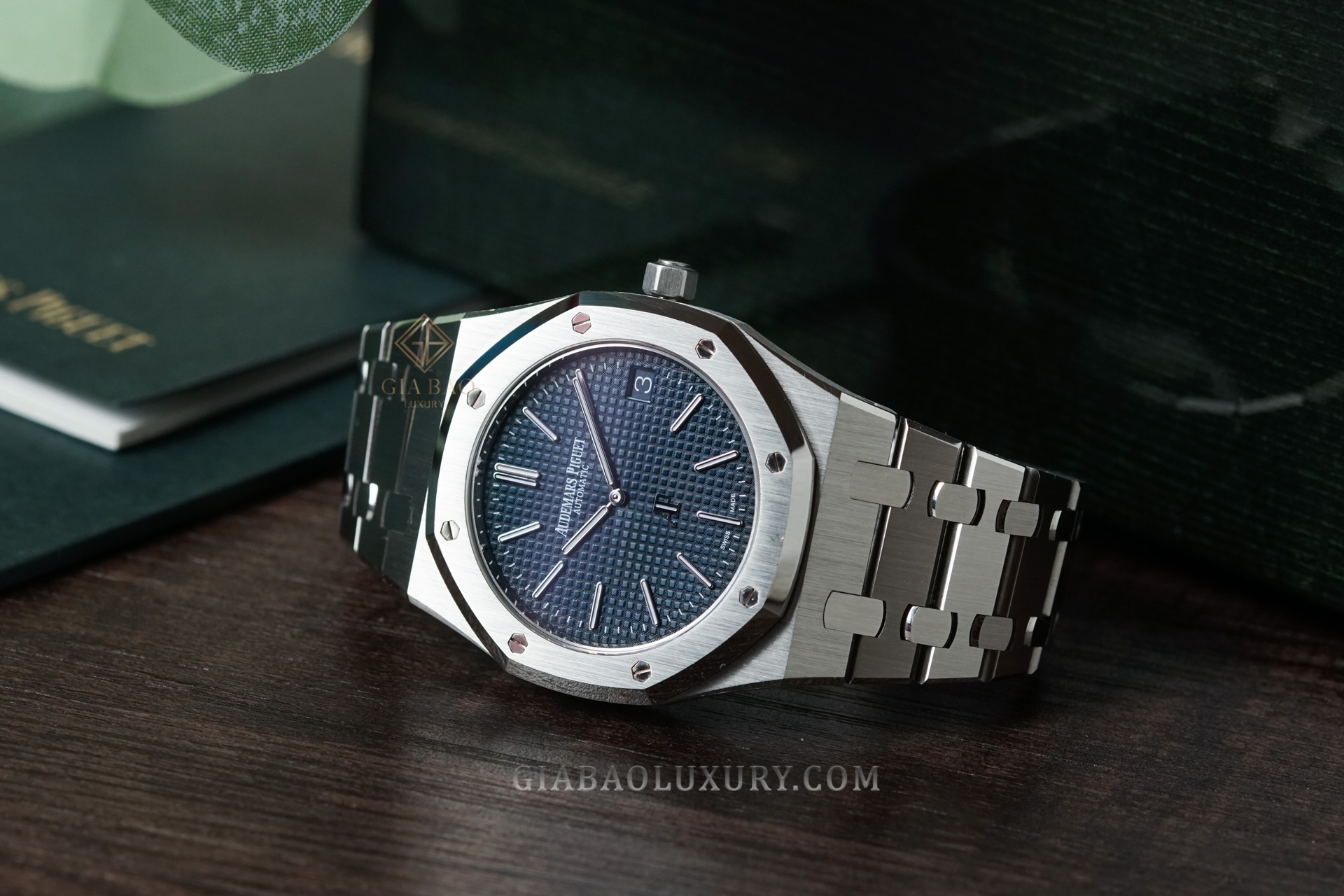 Đồng Hồ Audemars Piguet Royal Oak Jumbo Extra-Thin 15202ST.OO.1240ST.01