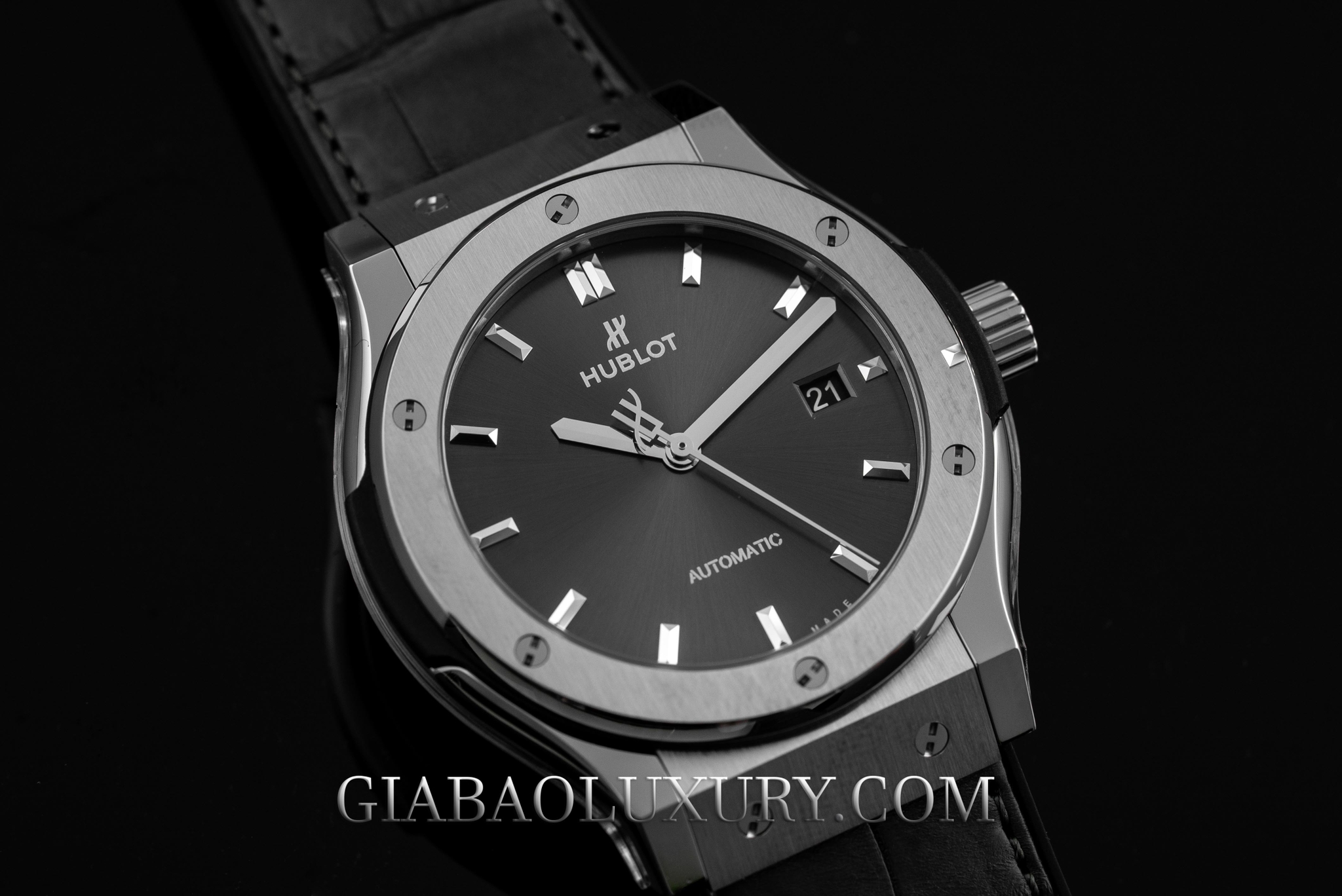 Đồng Hồ Hublot Classic Fusion Racing Grey Titanium 42mm 542.NX.7071.LR