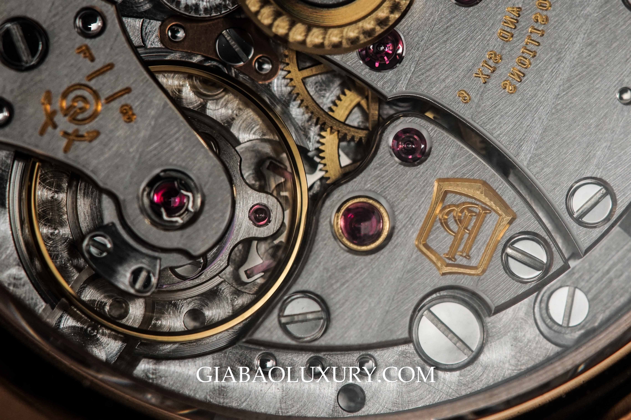 Đồng Hồ Patek Philippe Annual Calendar 5205r-010