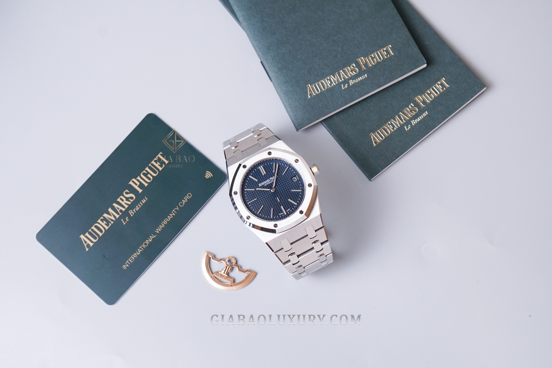 Audemars Piguet Royal Oak Jumbo Extra-Thin 15202ST.OO.1240ST.01