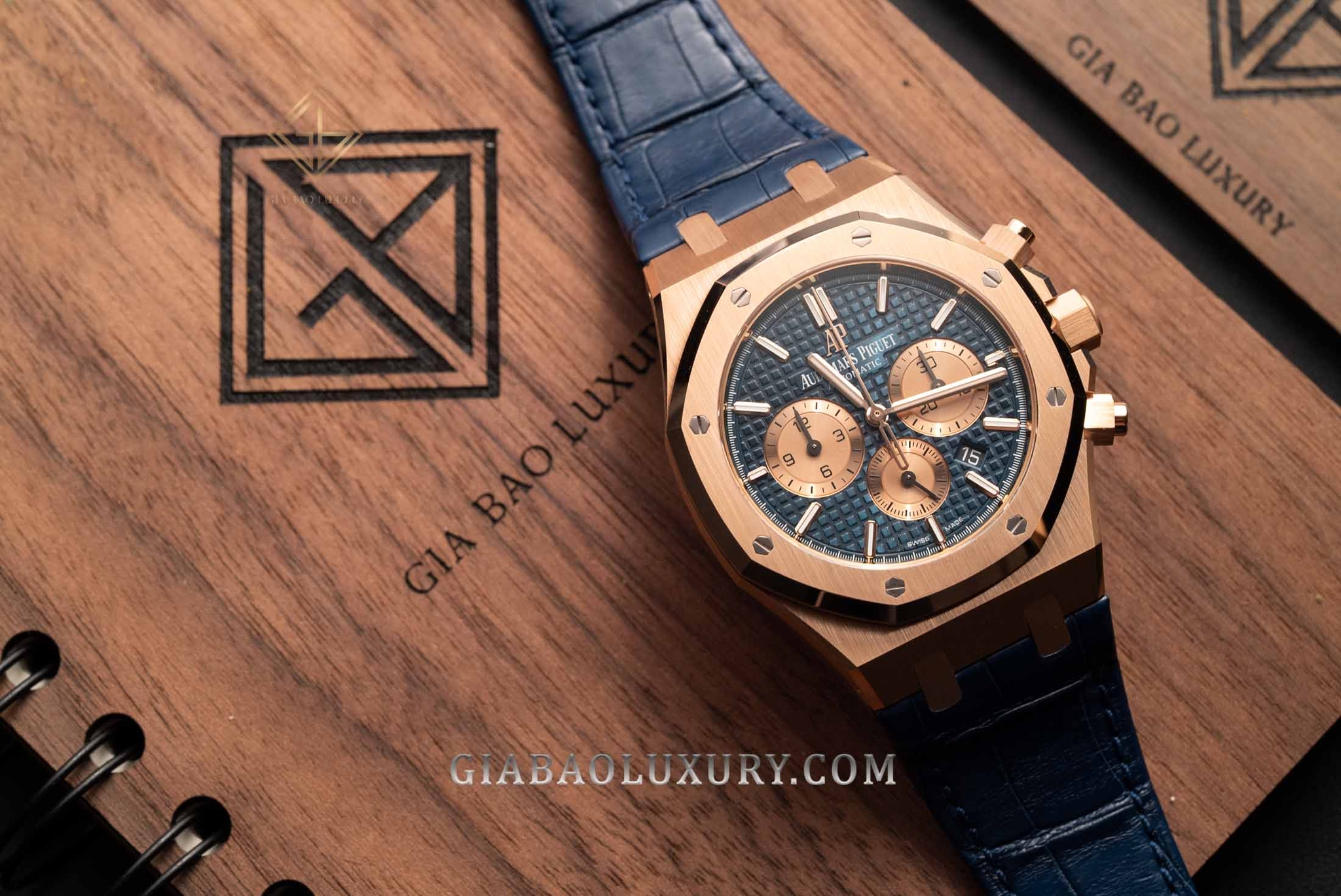 Audemars Piguet Royal Oak Chronograph 41mm 26331OR.OO.D315CR.01 Dây Da Cá Sấu