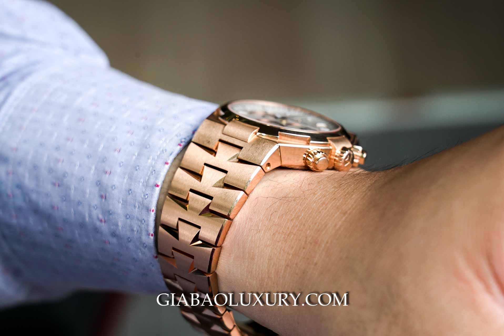 Đồng Hồ Vacheron Constantin Overseas Chronograph Rose Gold