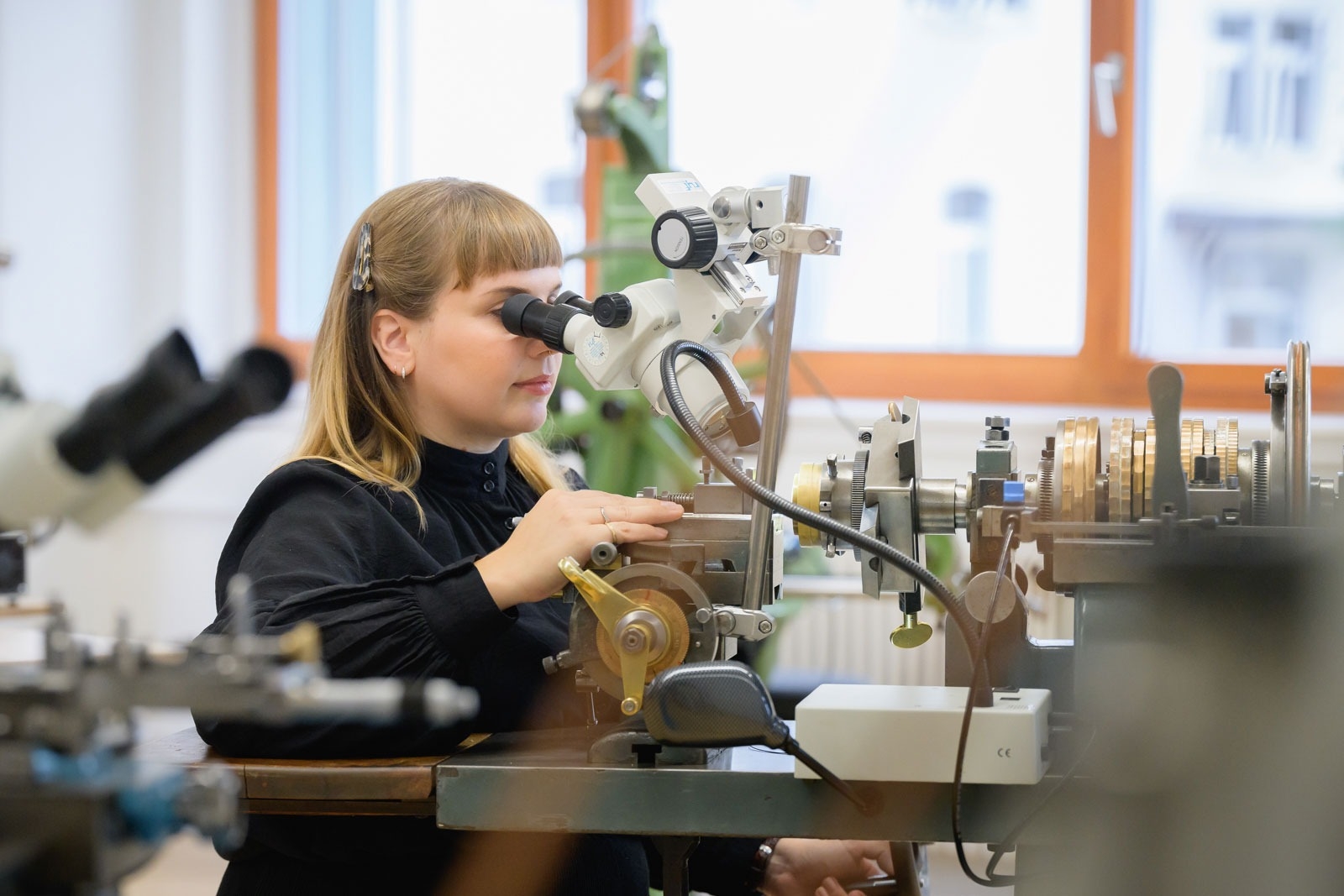 Tin Tức Kinh Doanh: Voutilainen Mở Rộng Brodbeck Guillochage Tòa nhà mới dành riêng cho nghệ thuật chạm khắc guilloché