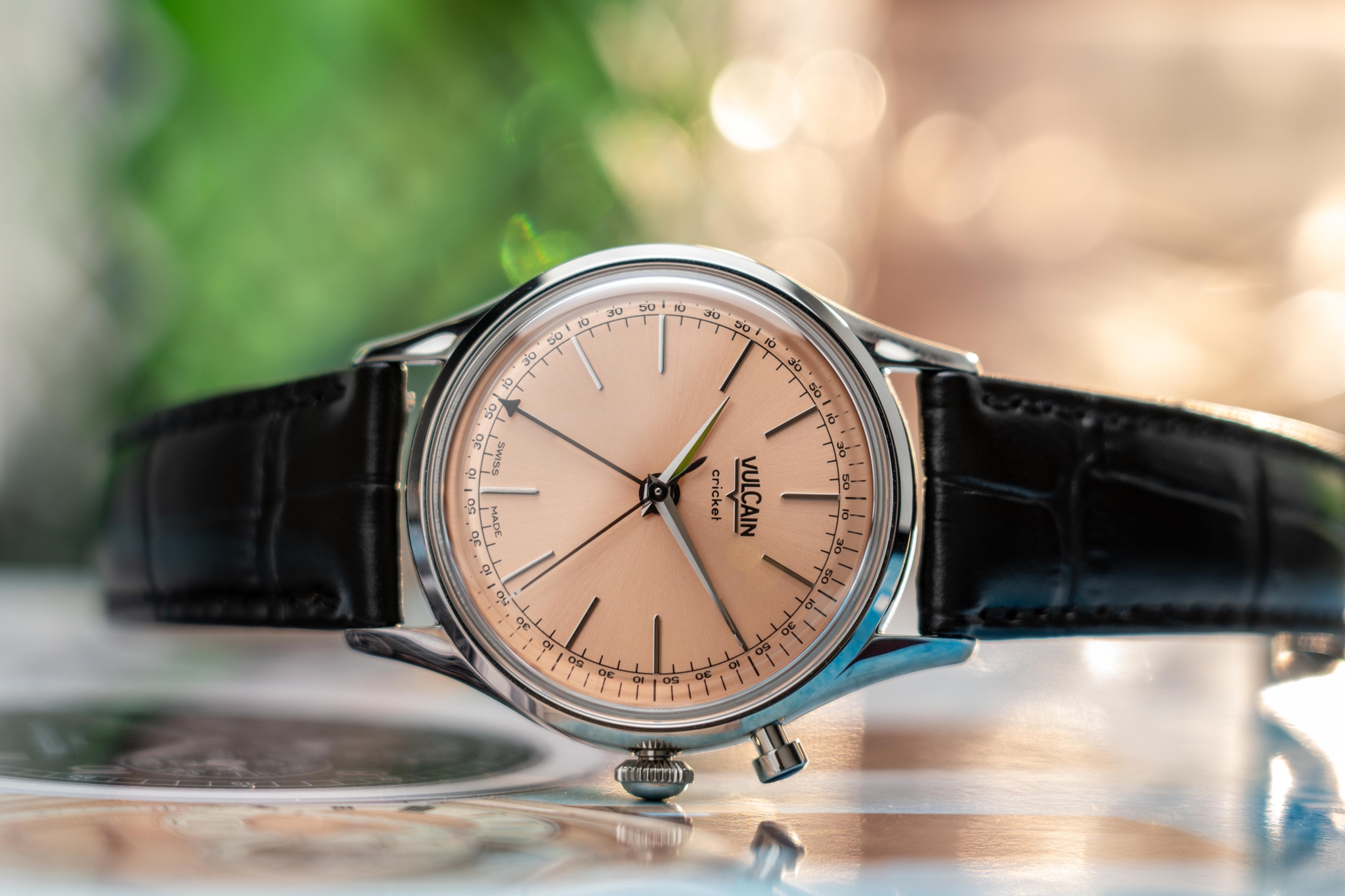 Vulcain, dòng sản phẩm Cricket President, Ref no: 100273A80.BAC201, mặt số màu cá hồi