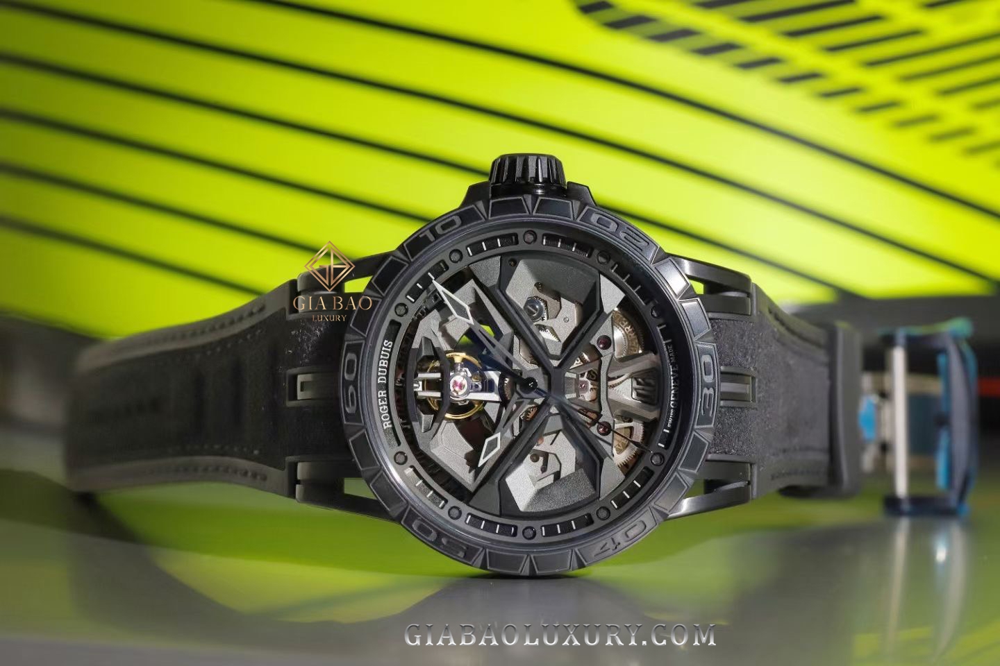 Đồng Hồ Roger Dubuis Excalibur RDDBEX0829