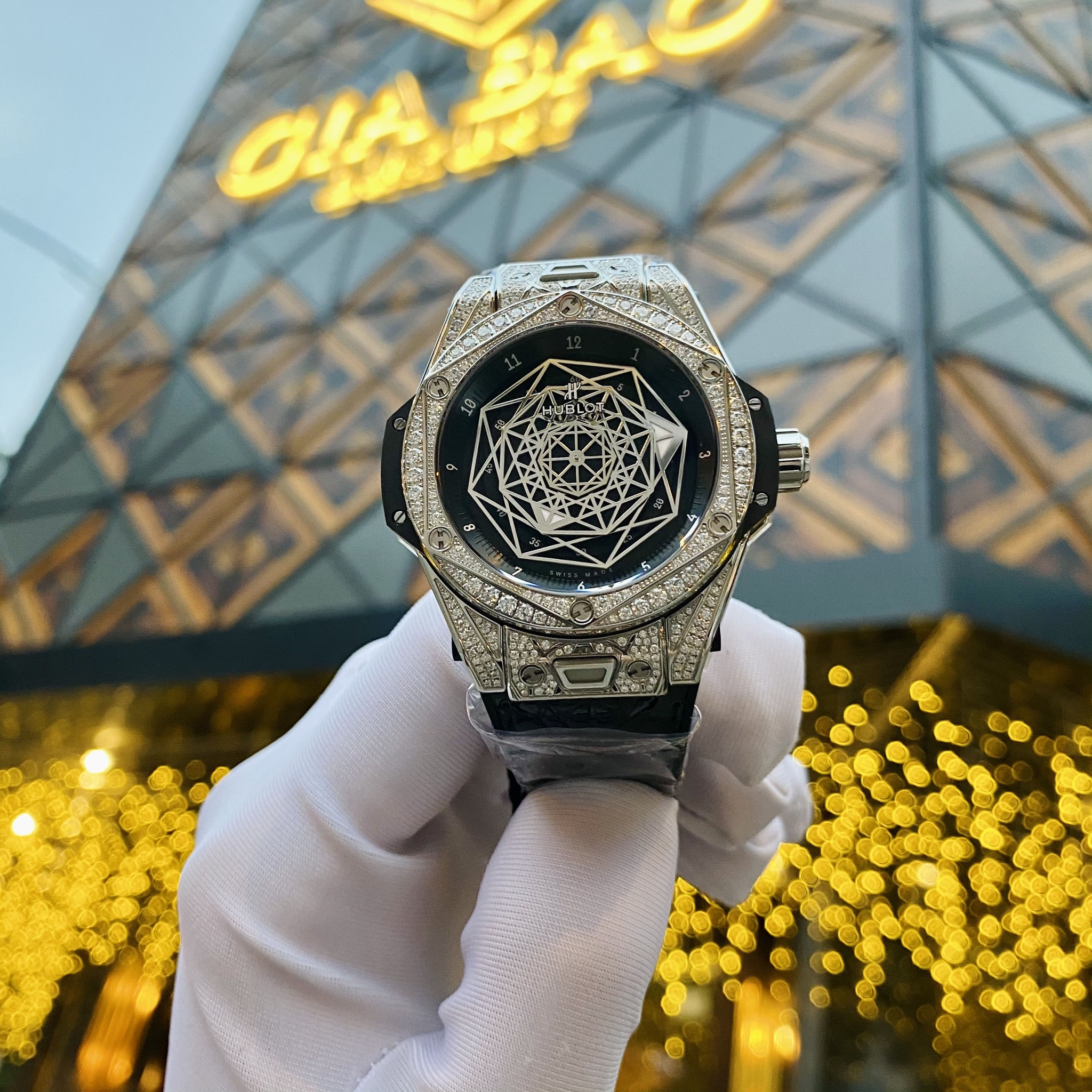 Đồng Hồ Hublot Big Bang 465.SS.1117.VR.1704.MXM18