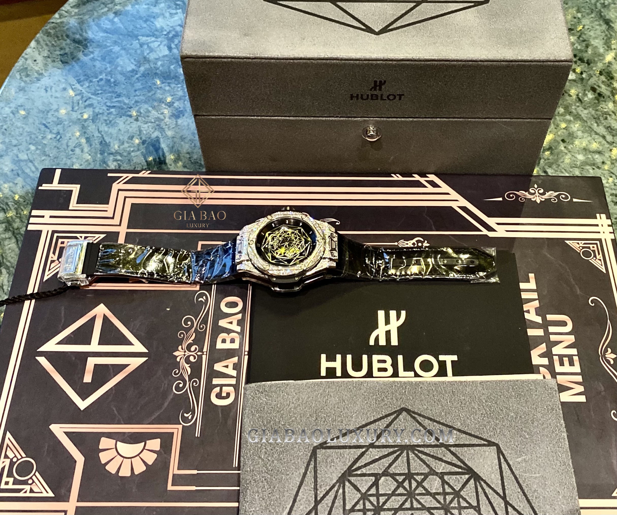 Đồng Hồ Hublot Big Bang 465.SS.1117.VR.1704.MXM18