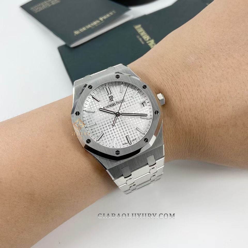 Đồng Hồ Audemars Piguet Royal Oak 15500ST.OO.1220ST.04