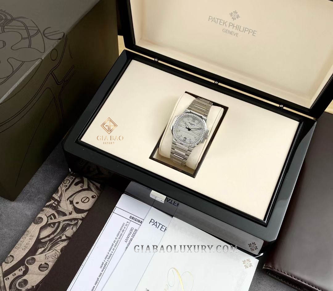 Đồng Hồ Patek Philippe Nautilus 7118/1200A-010