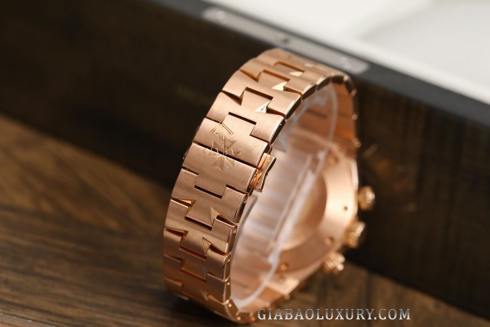 Đồng Hồ Vacheron Constantin Overseas Chronograph 49150/B01R-9338