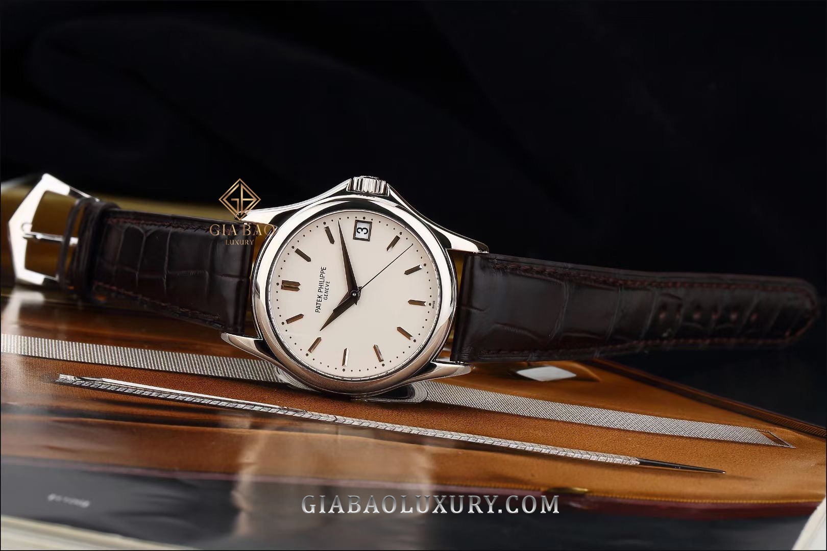 Đồng Hồ Patek Philippe Calatrava 5127G-001